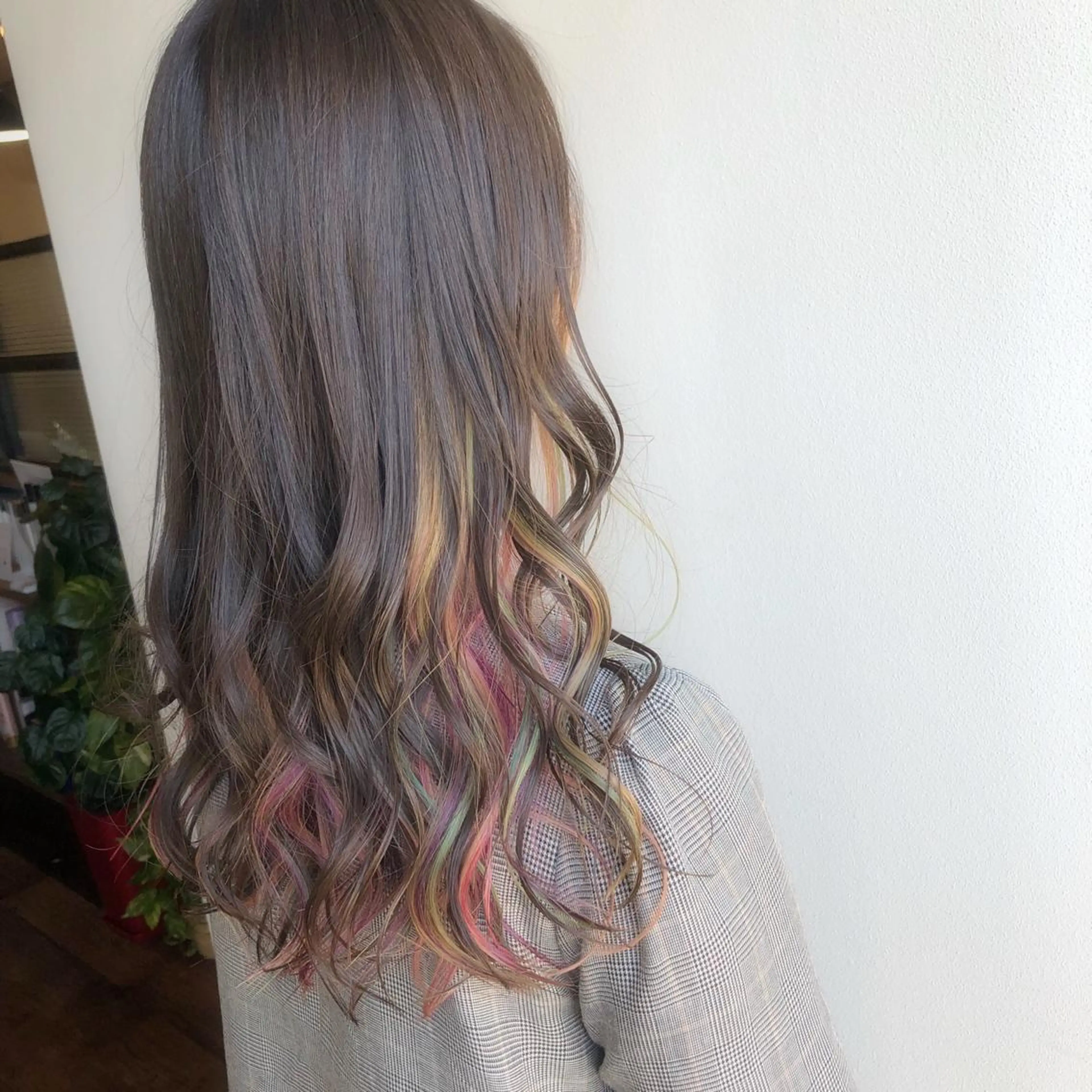 ロング カラー ヘアアレンジ Tiger  Lily所属・江藤 星史のヘアスタイル