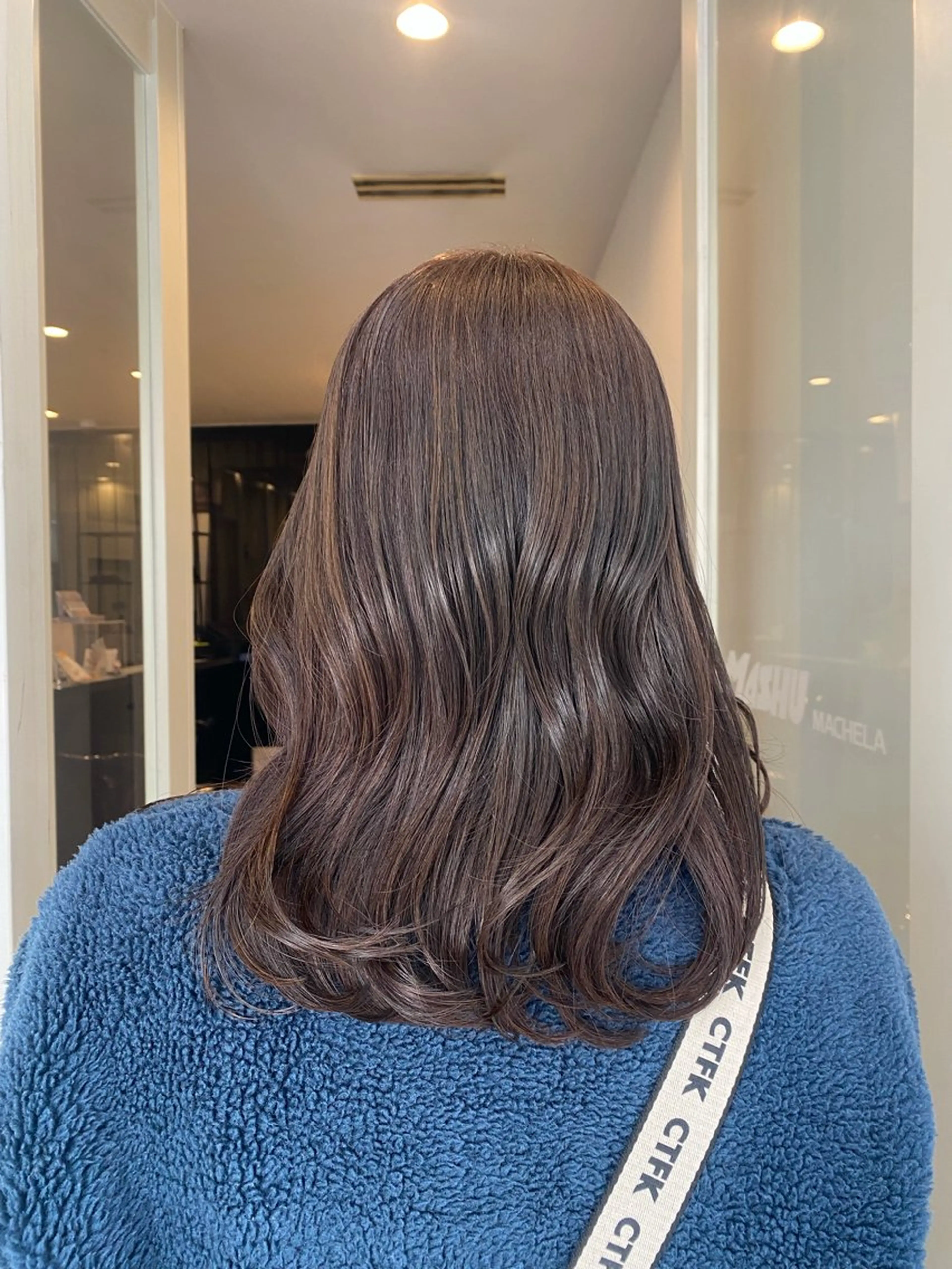 カラー ゆいな/大阪🎀 透明感カラー😳🫧のヘアスタイル