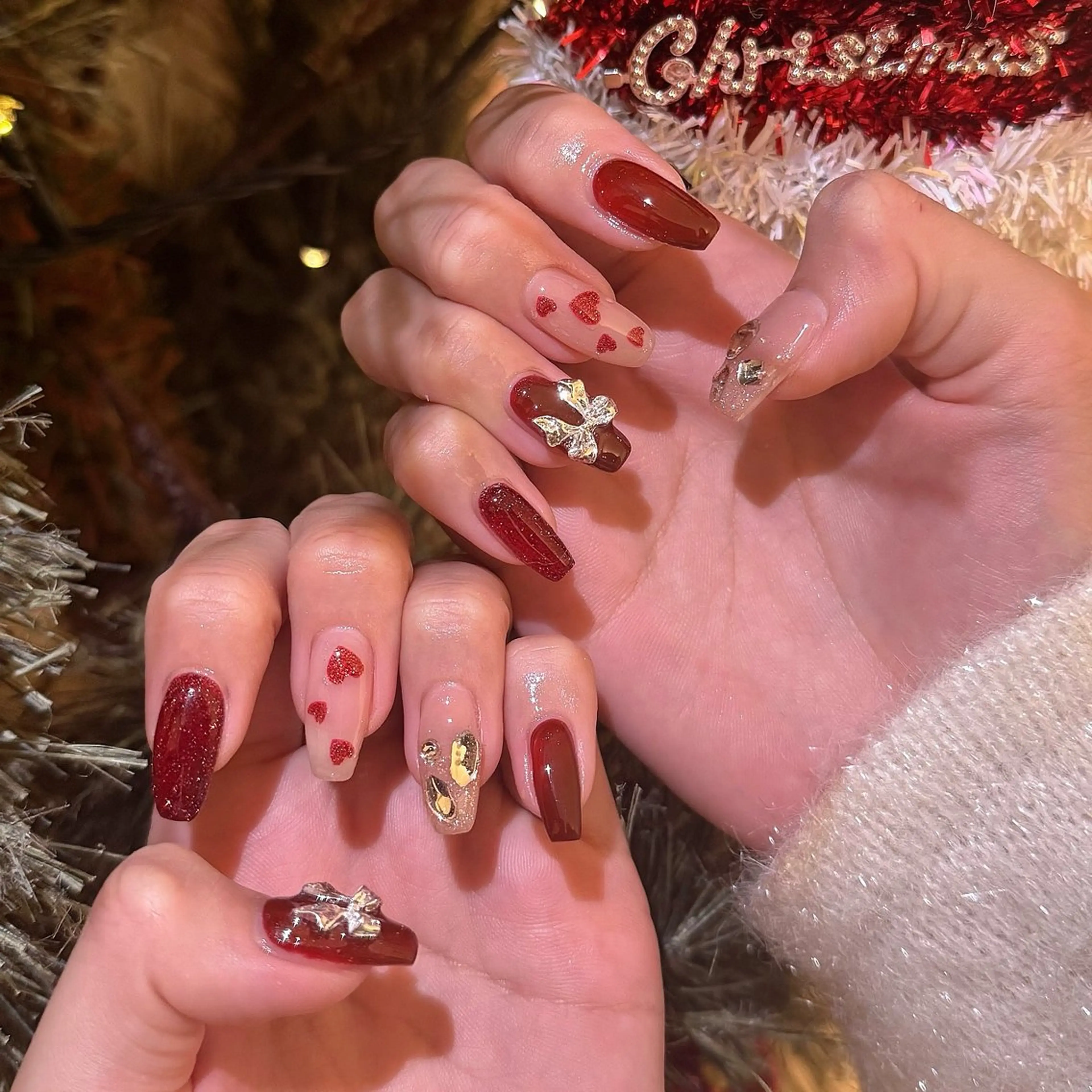 ネイル ハンドネイル シュシュ 🎀 girly nailのネイルデザイン