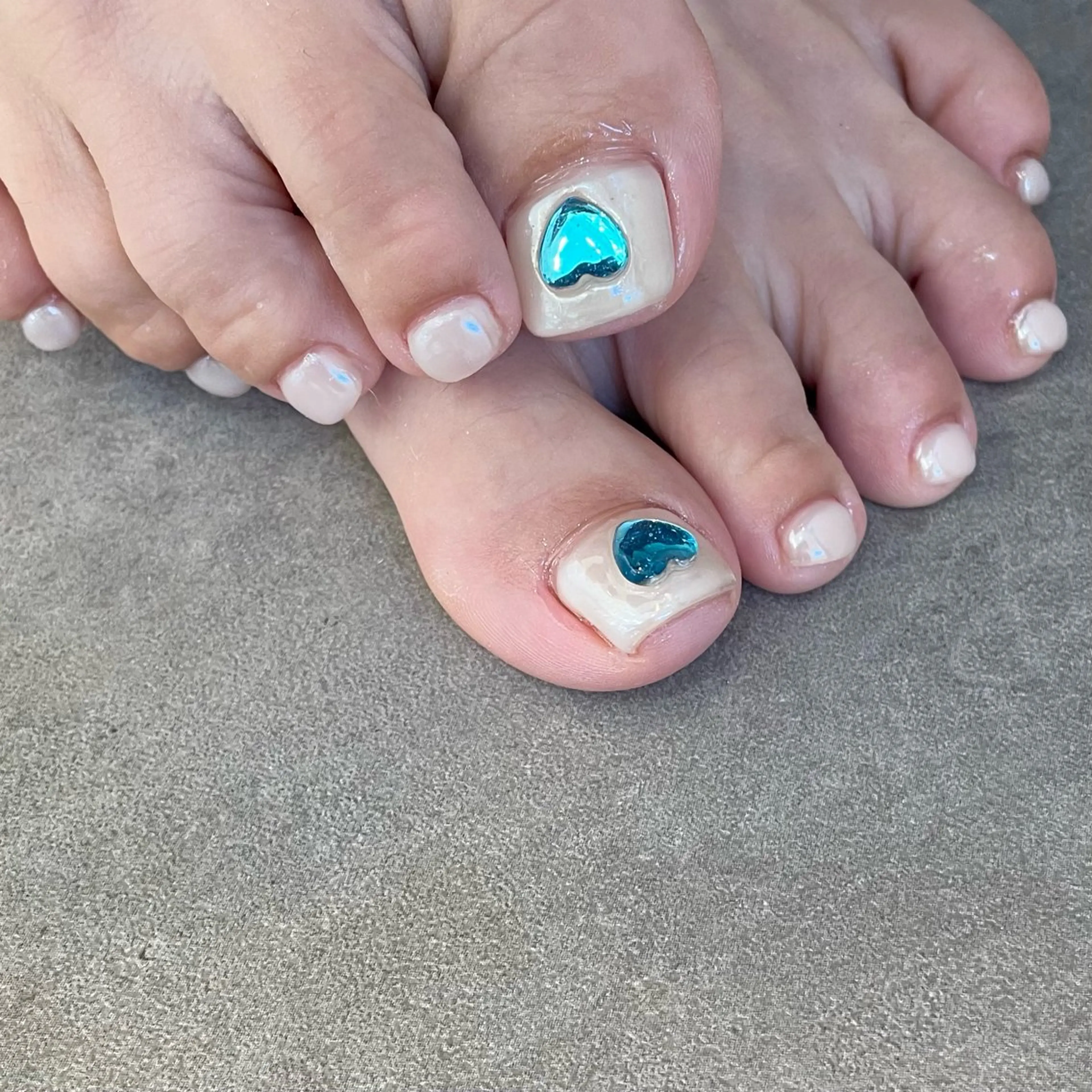 ネイル ホワイト Nail Salon Gummi.のネイルデザイン