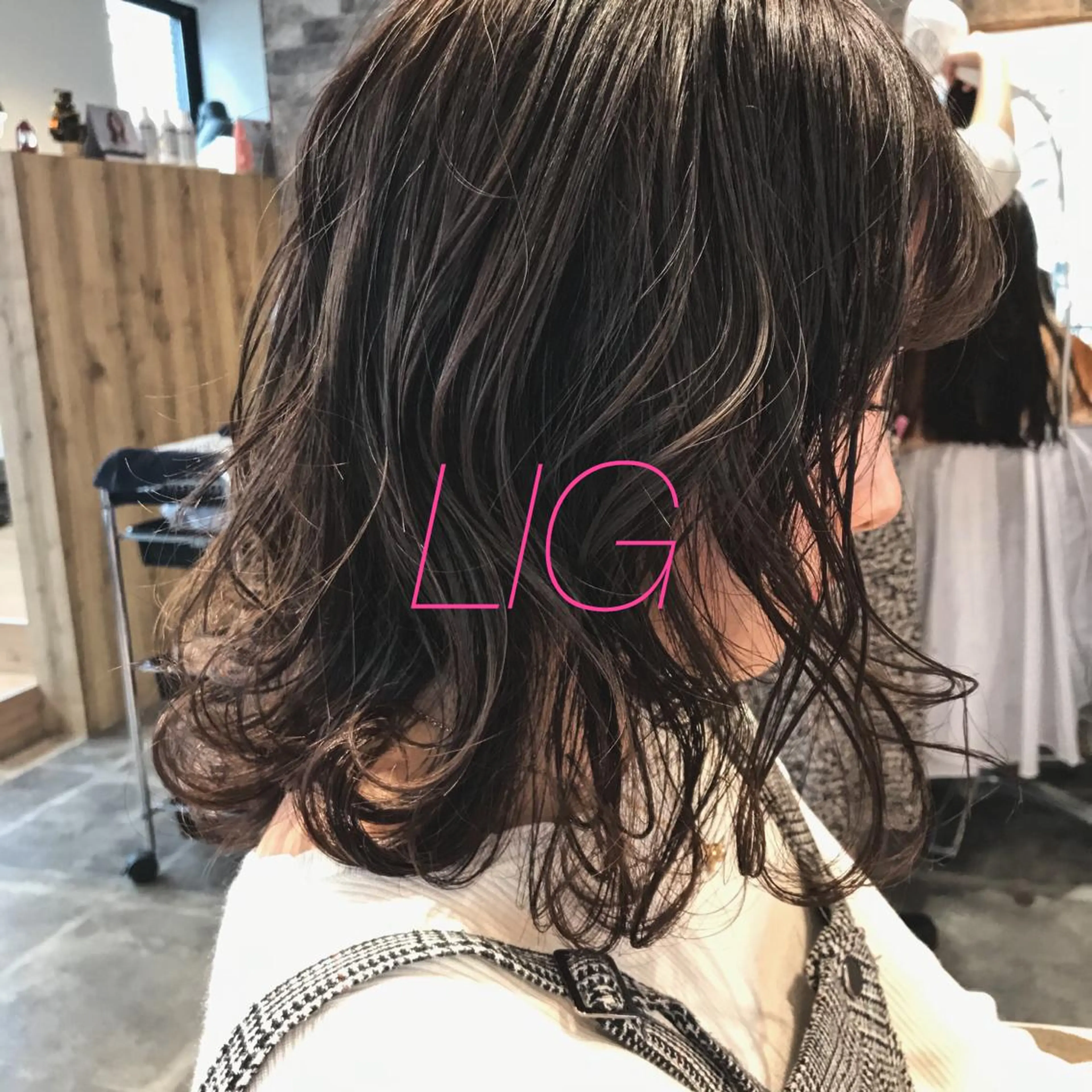 ミディアム カット ヘアカラー トリートメント 所渉/韓国レイヤー /ウルフカットのヘアスタイル