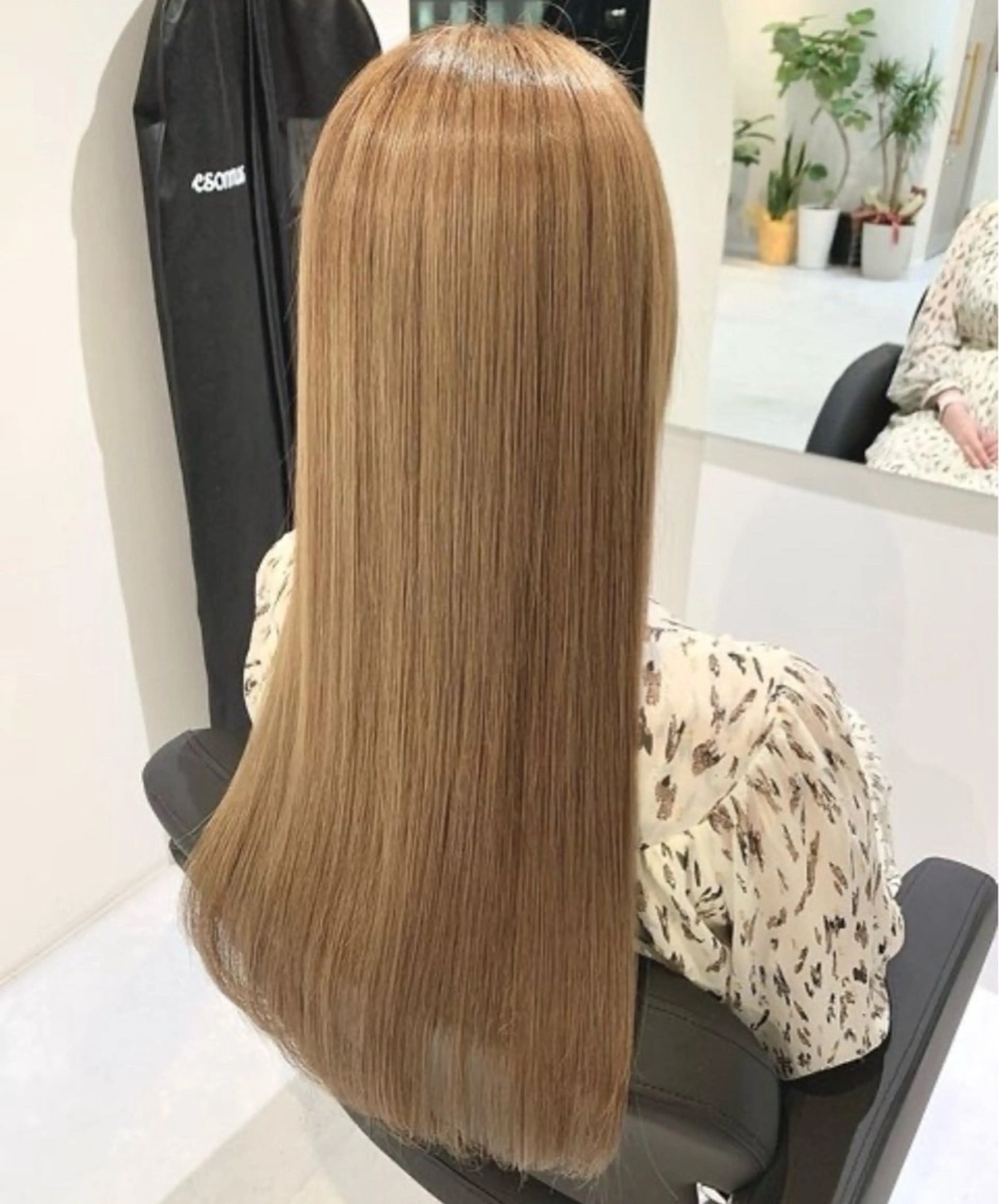 ロング カット ヘアカラー トリートメント Emuest MIYUのヘアスタイル