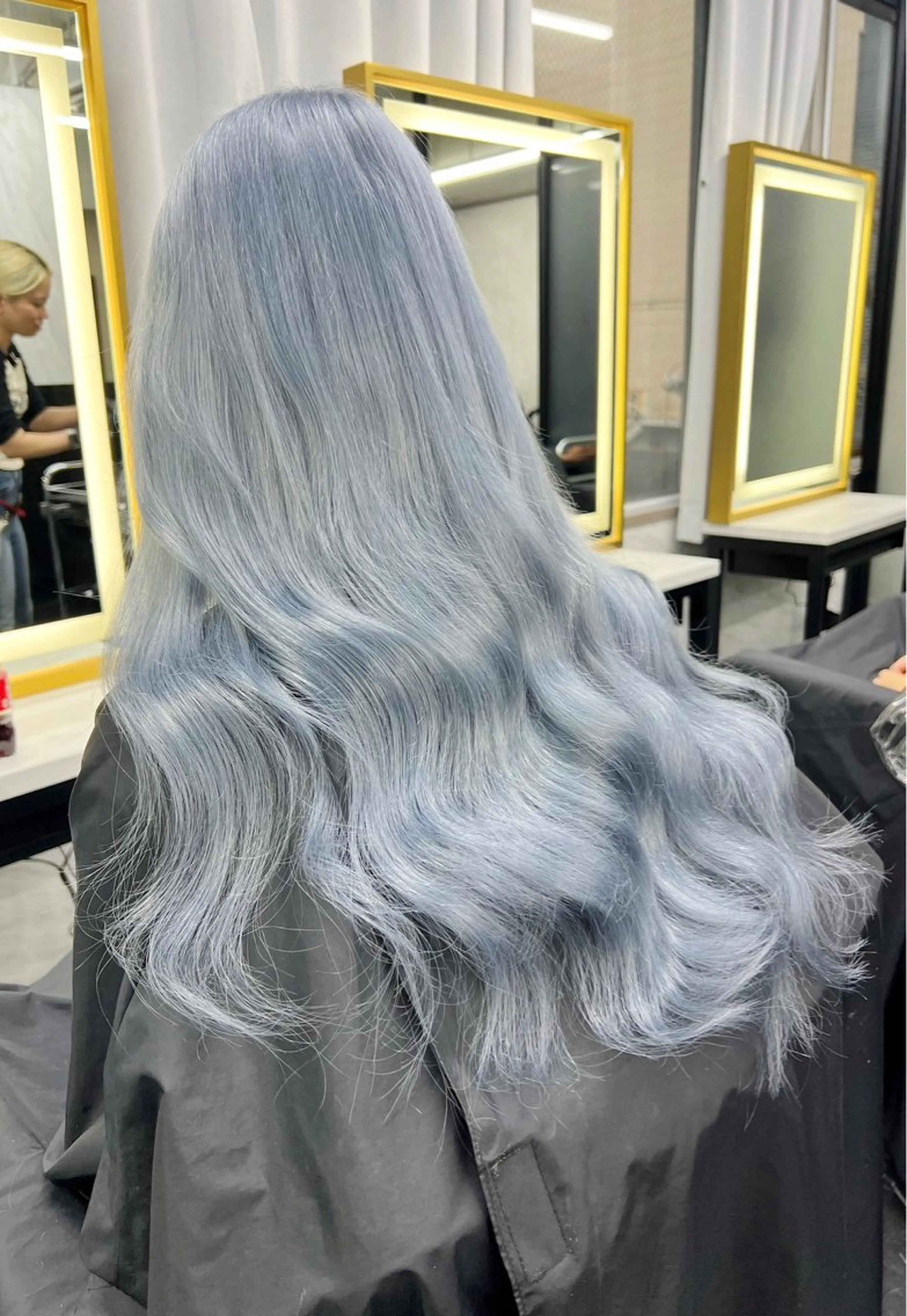 ロング ヘアカラー アシスタント yuuのヘアスタイル