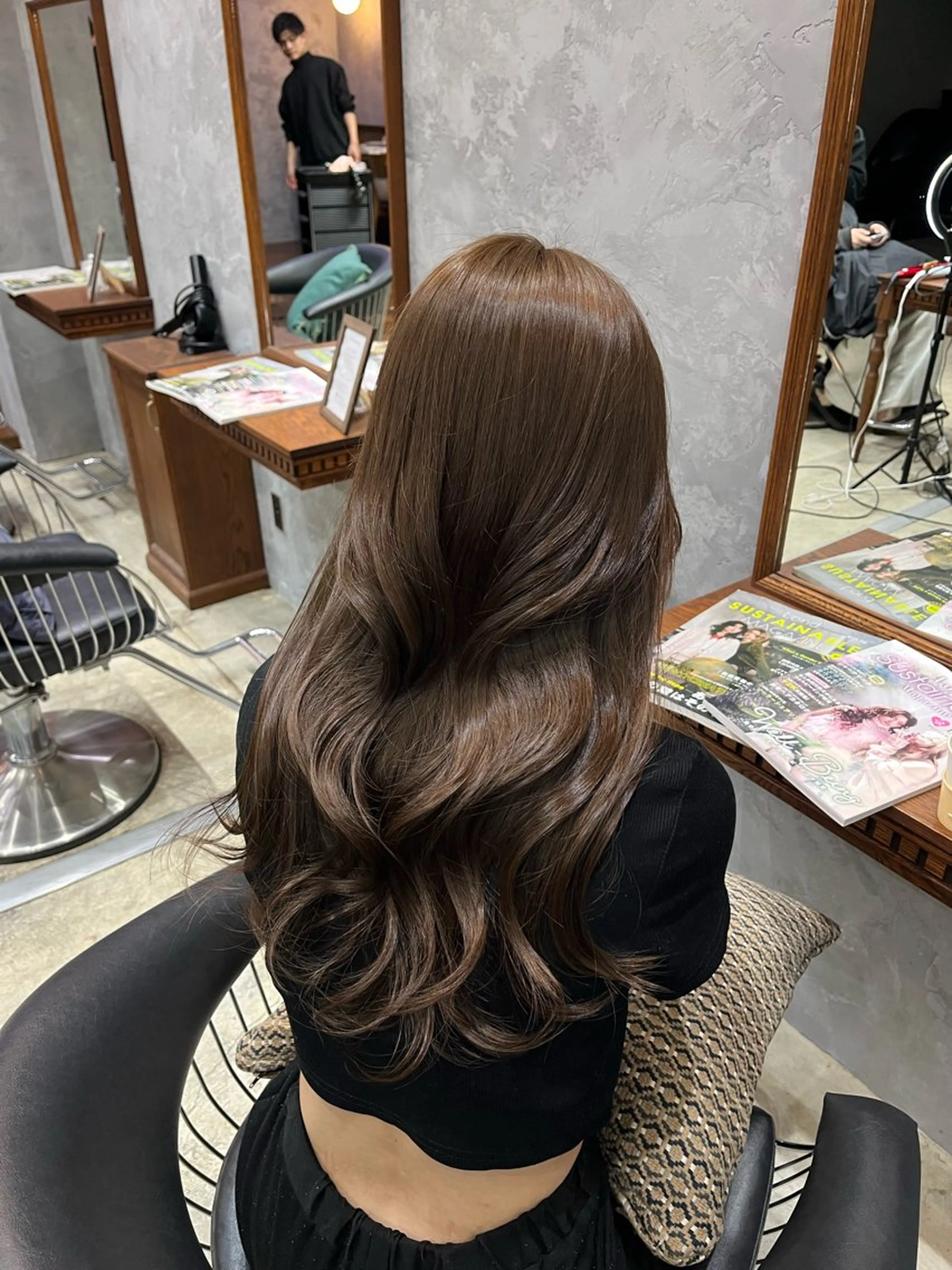 ロング ヘアカラー 前畑 きりあのヘアスタイル