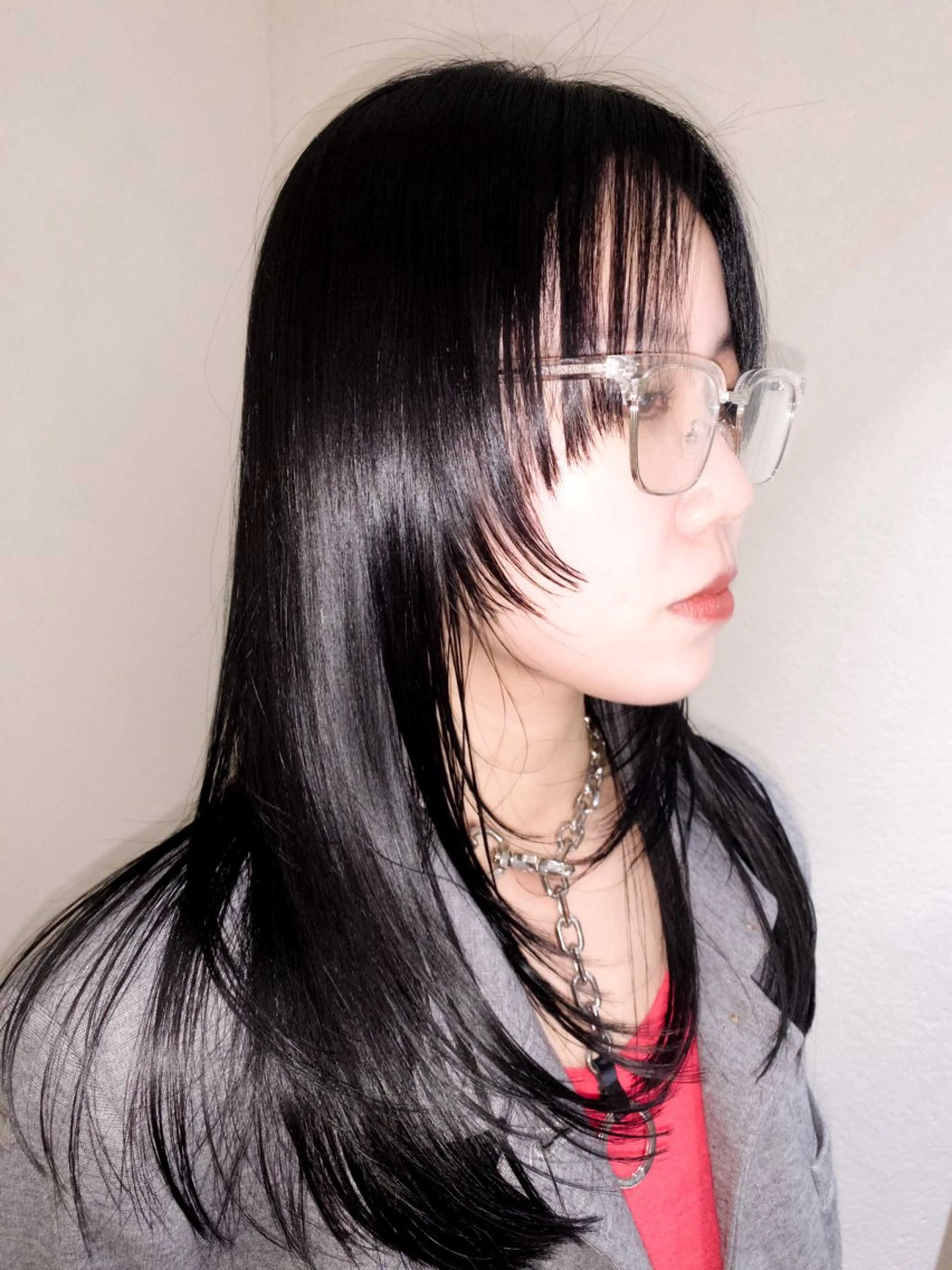 セミロング カラー yiye shioriのヘアスタイル