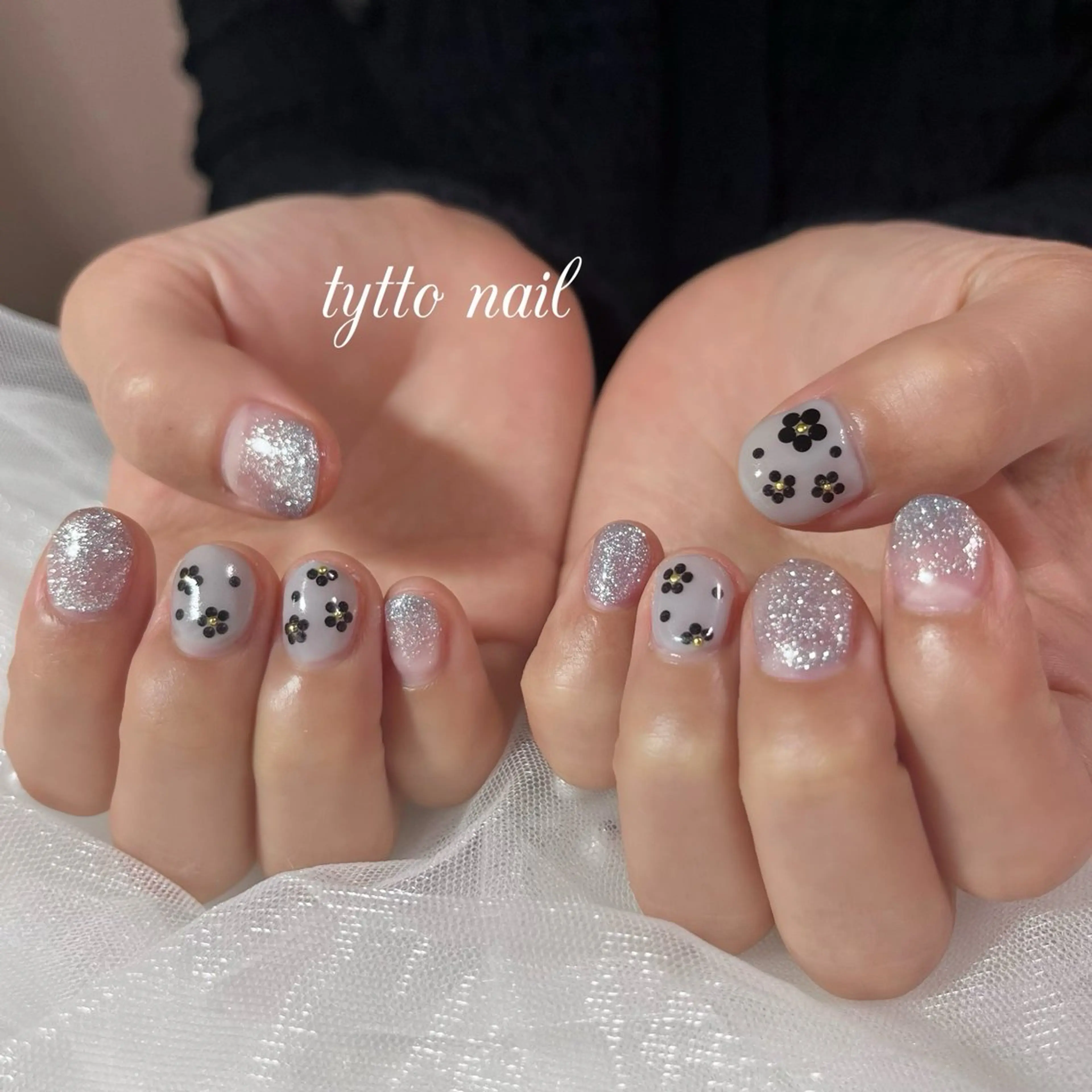 ネイル アートネイル フラワーネイル ガーリー グラデーション ホログラムネイル ハンドネイル tytto nail ❤︎‪‪eri‪‪のネイルデザイン