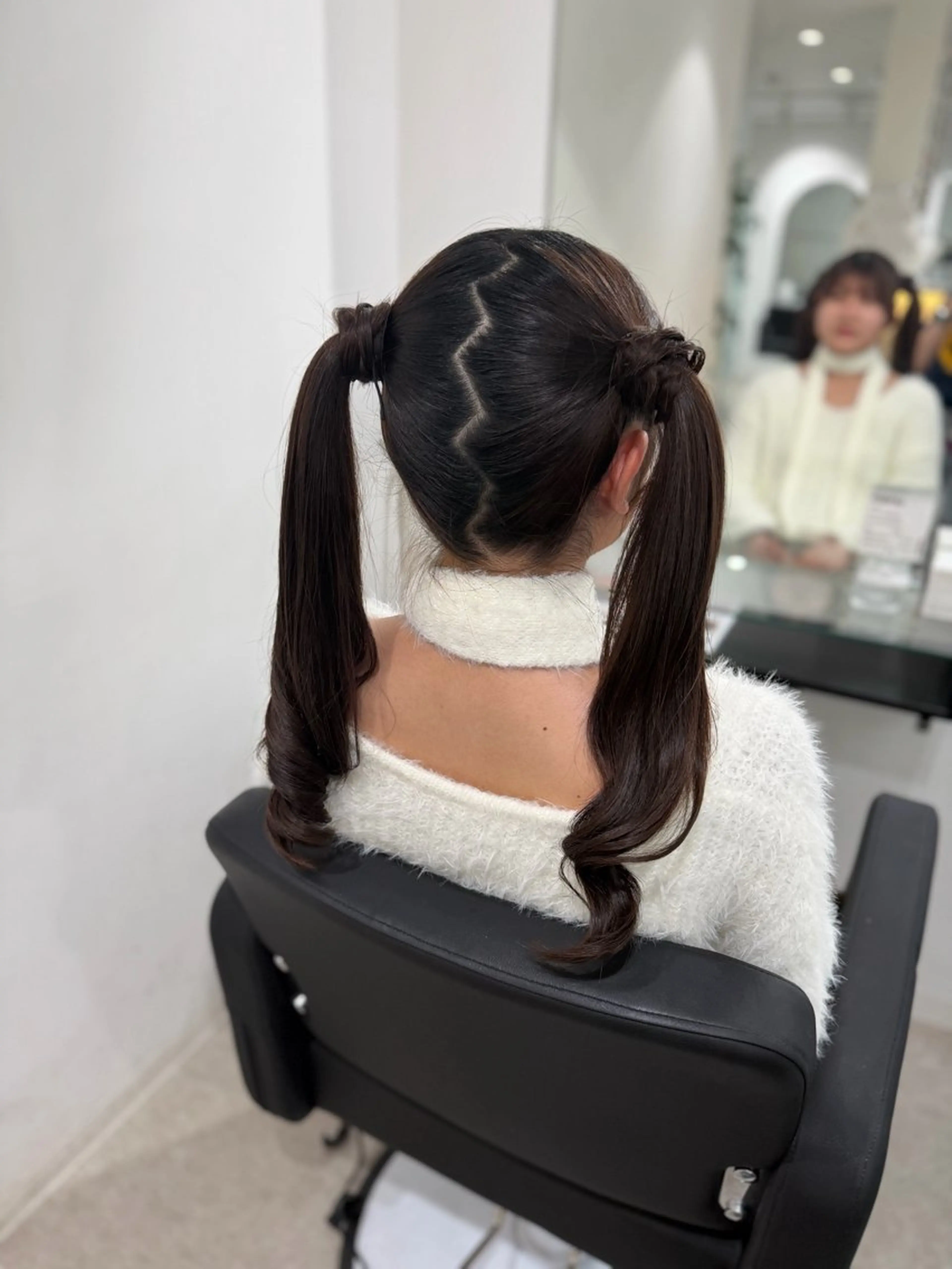 ロング ヘアアレンジ ヘアセット Yuzu️🫧/艶髪 カラー/韓国ヘアのヘアスタイル