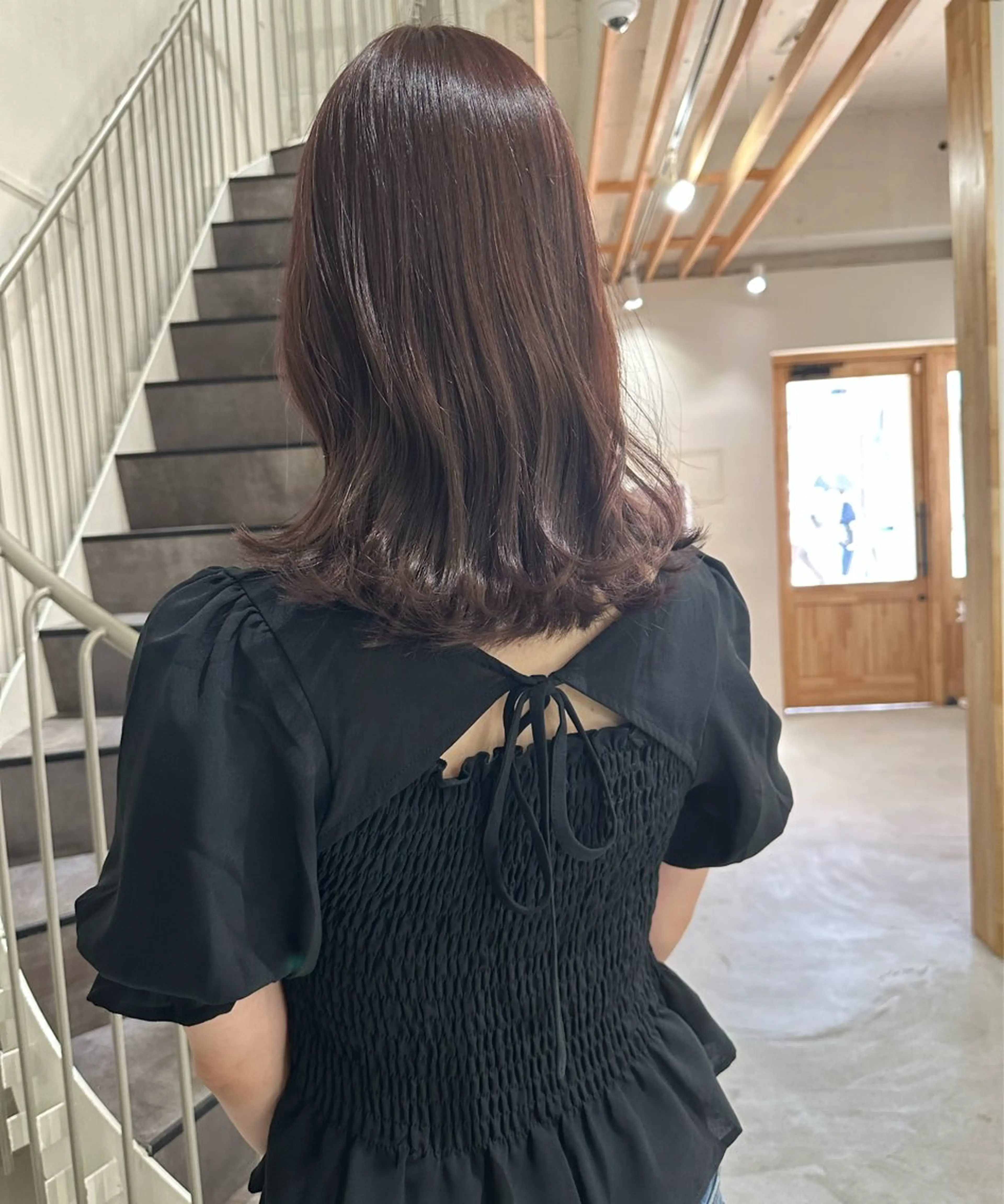 ミディアム カラー ピンクカラー カット ヘアカラー トリートメント Kamie 三宮のヘアスタイル