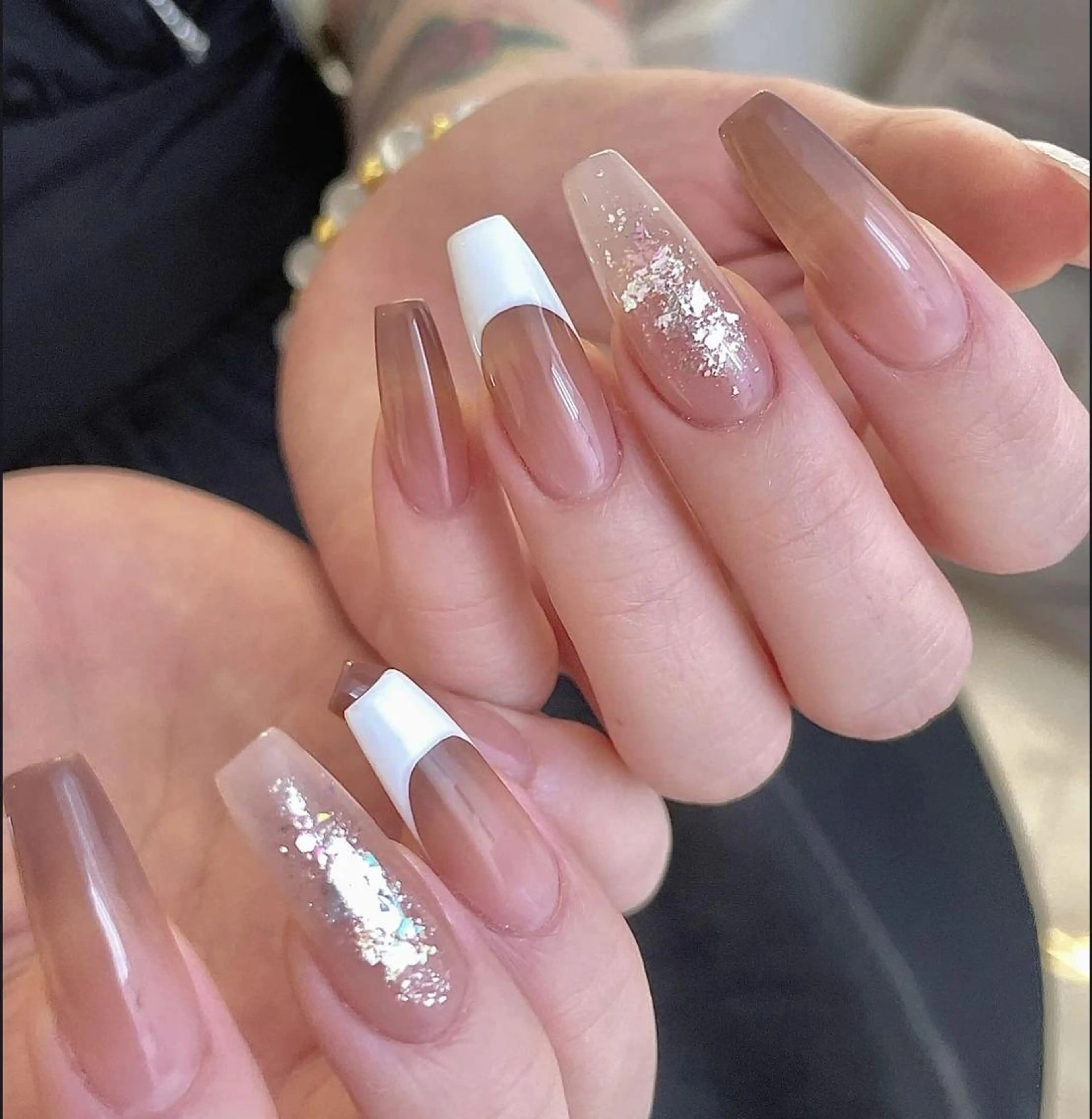 ネイル アートネイル 長さ出し ネイルチップ Queens ゲンのネイルデザイン