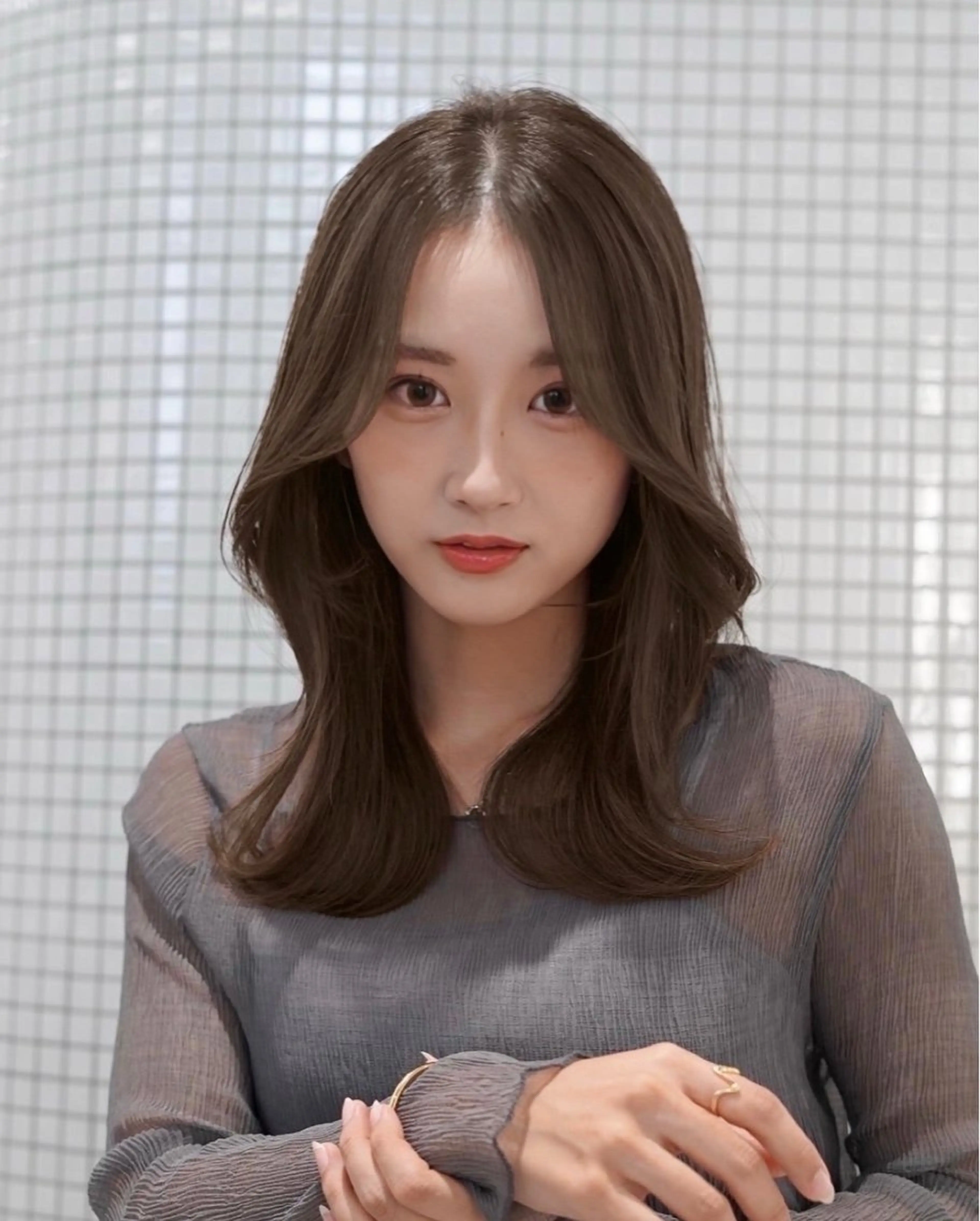 ミディアム 丸山 心 / 艶カラーのヘアスタイル