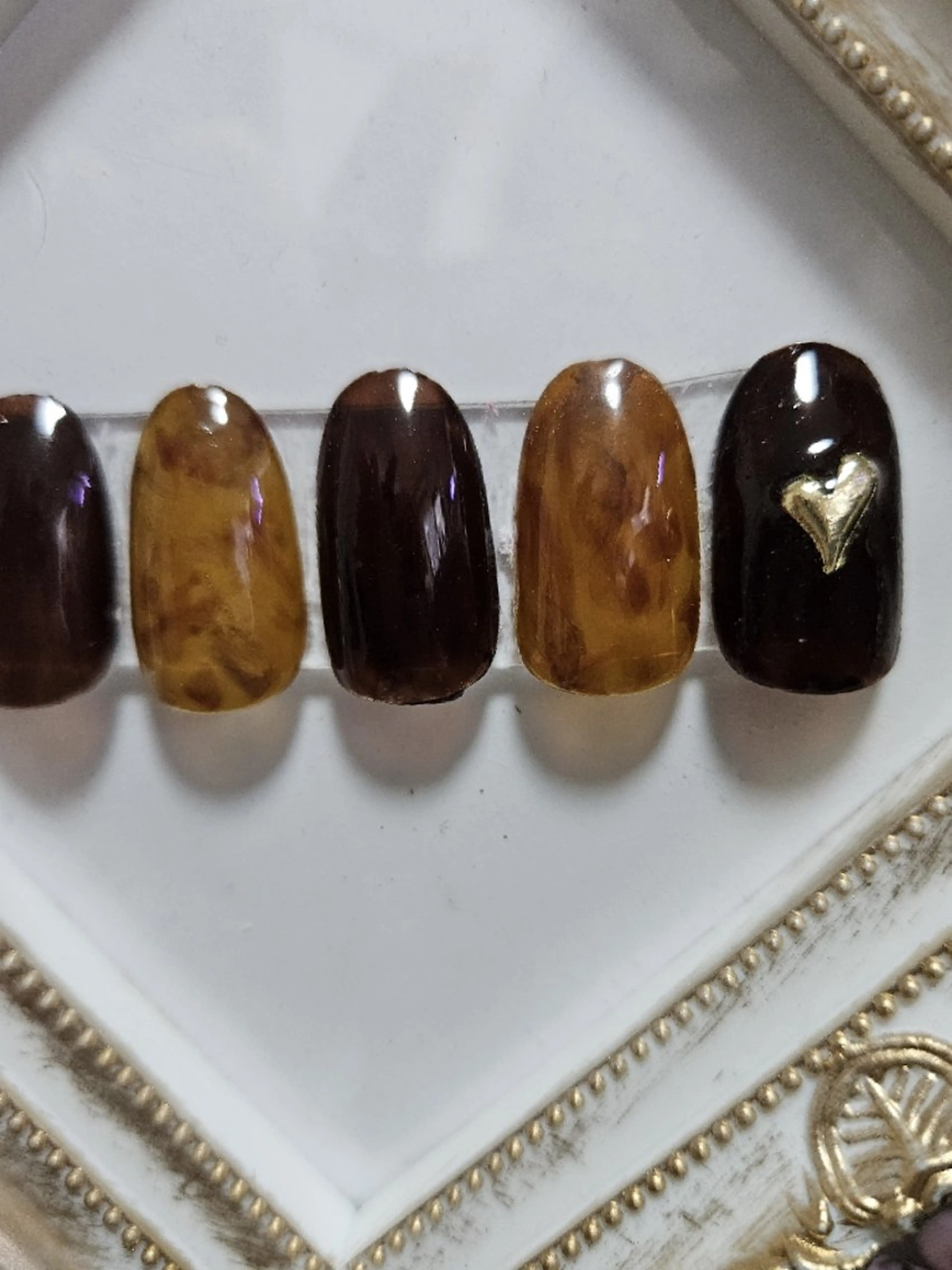 ネイル べっ甲ネイル sweet rose所属・sweet　 roseのネイルデザイン