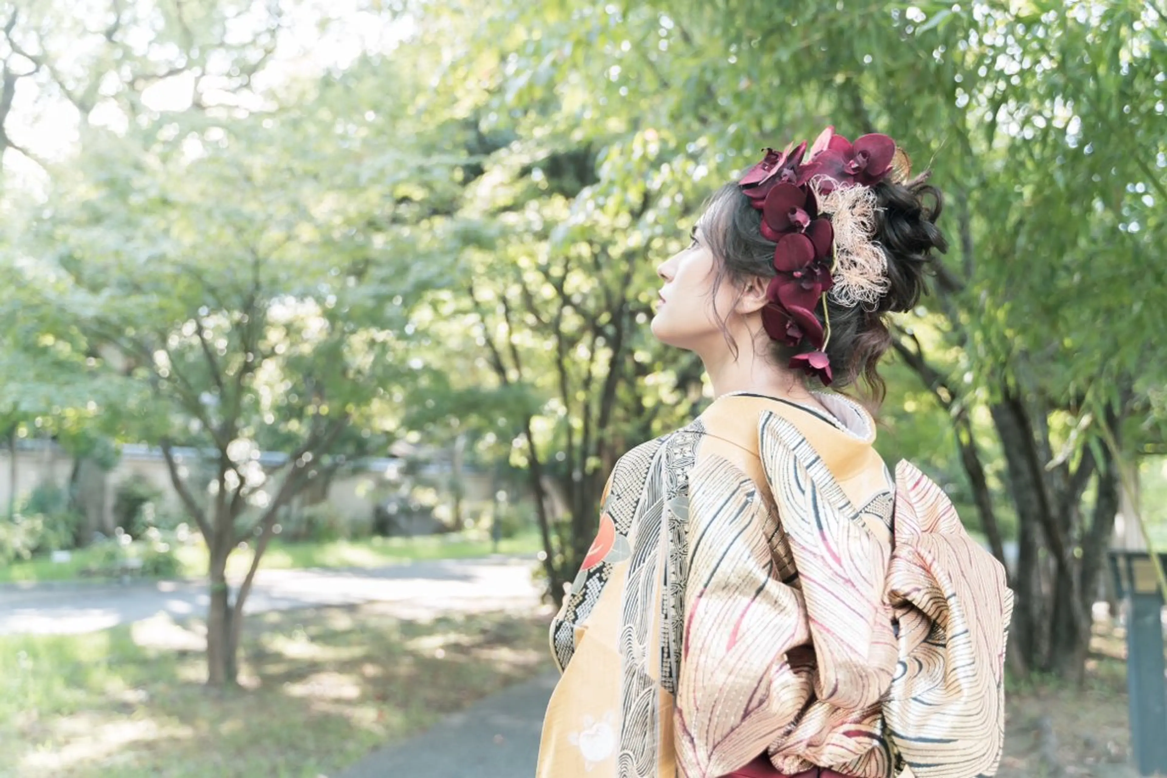 ヘアアレンジ 成人式 楢本 彩耶のネイルデザイン