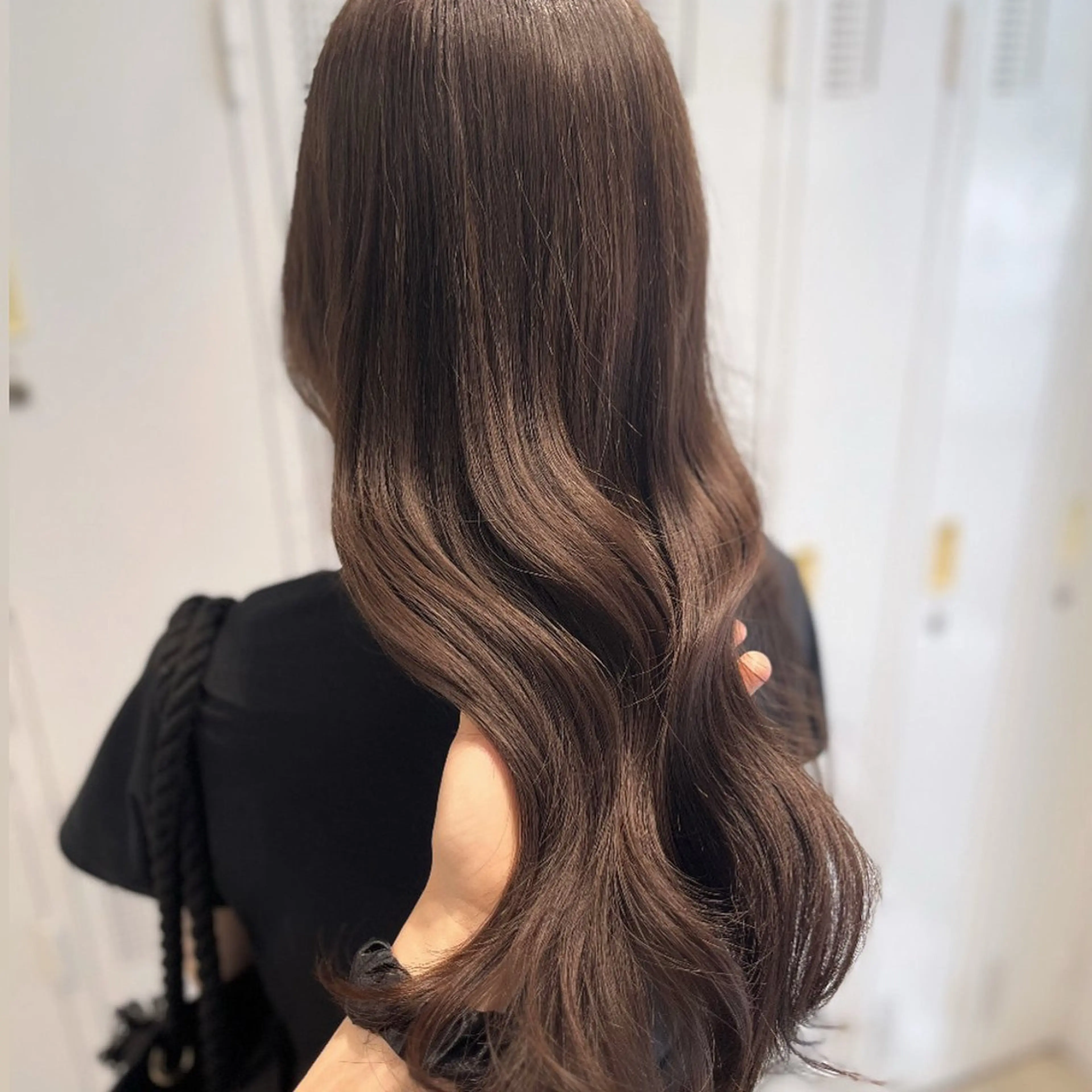 カラー ブラウンカラー 透明感カラー カット ヘアカラー トリートメント 縮毛矯正／レイヤー／ 髪質改善／海月のヘアスタイル