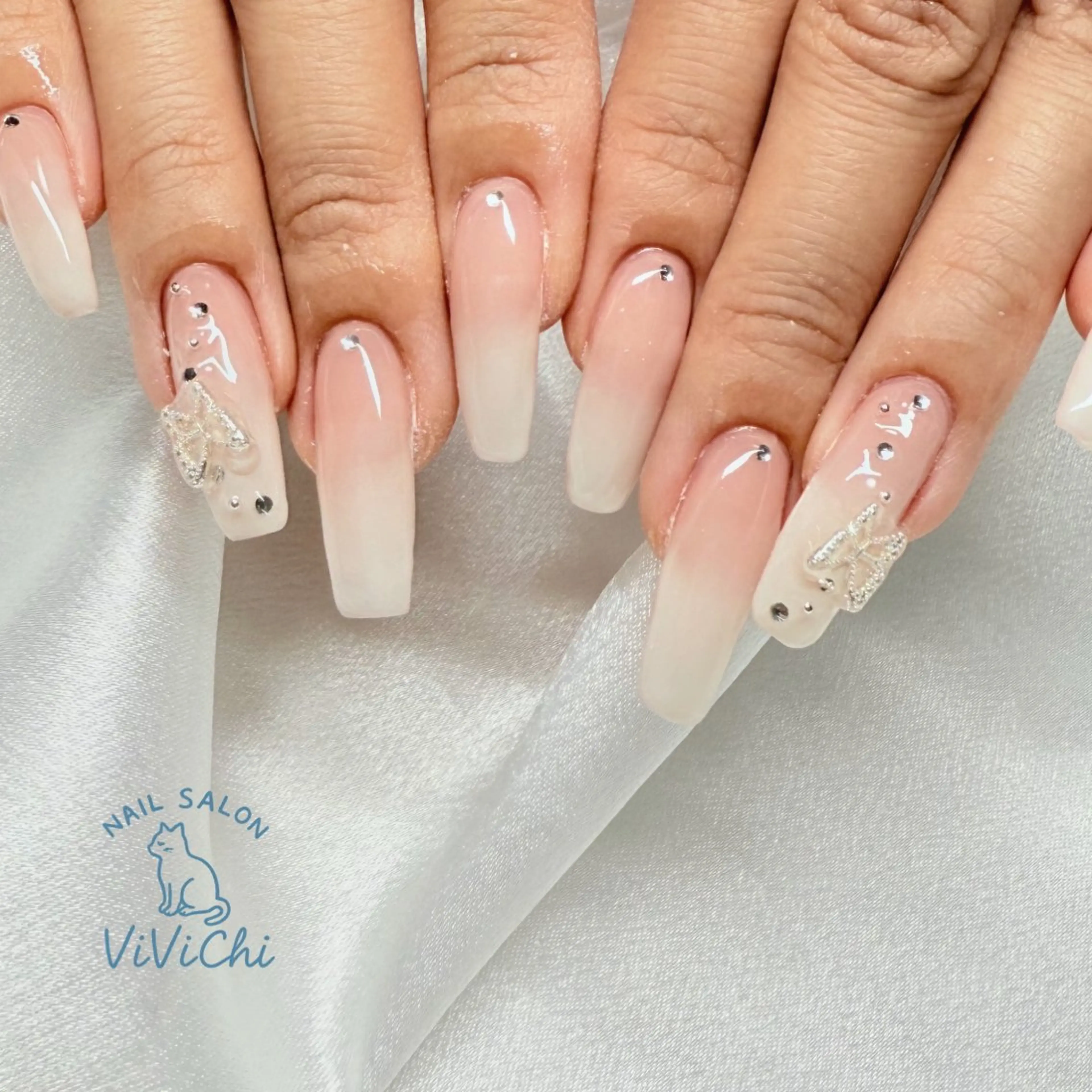 ネイル ハンドネイル ViViChi 梨帆のネイルデザイン