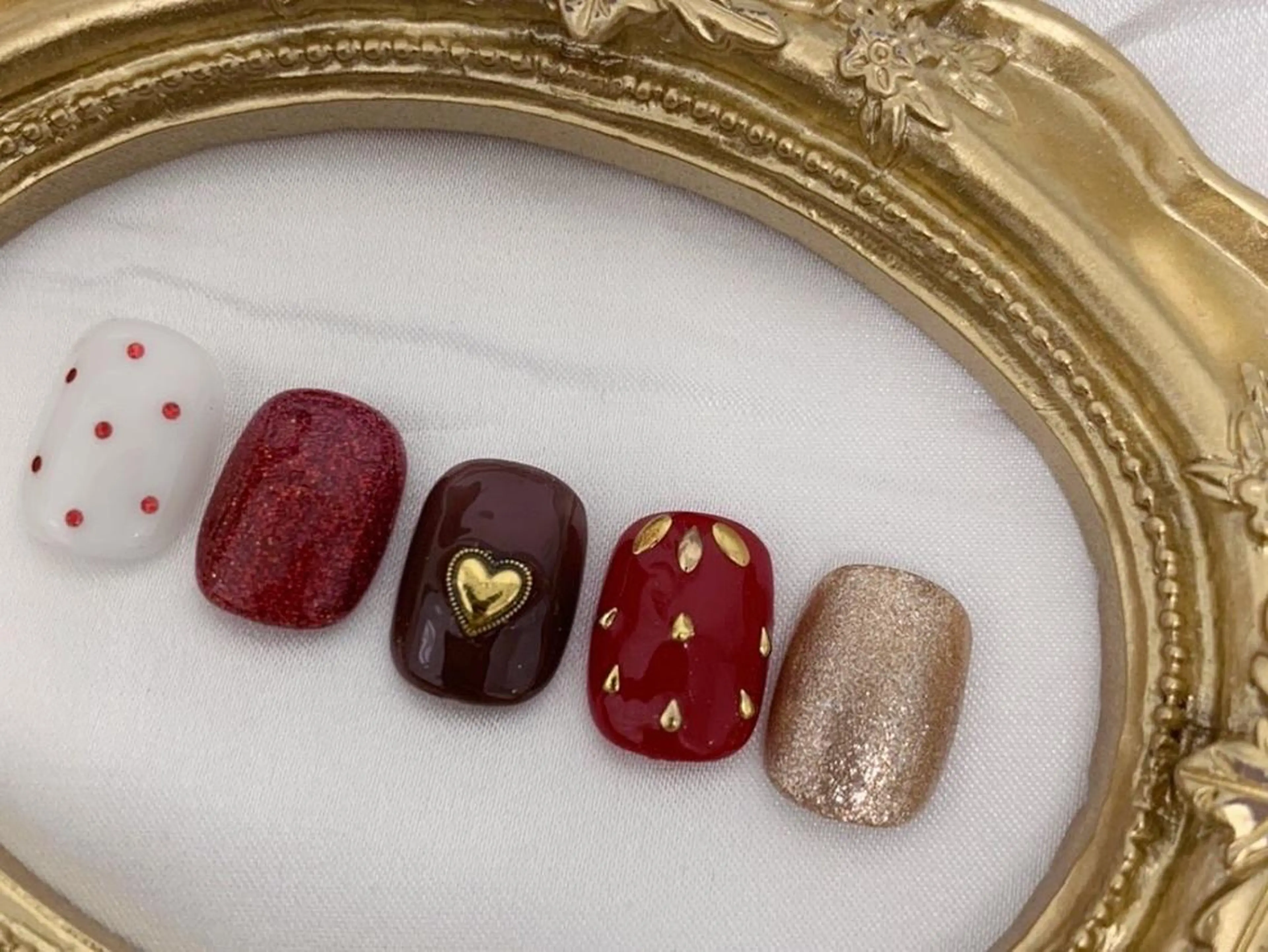 ネイル ハンドネイル IN MENEのネイルデザイン