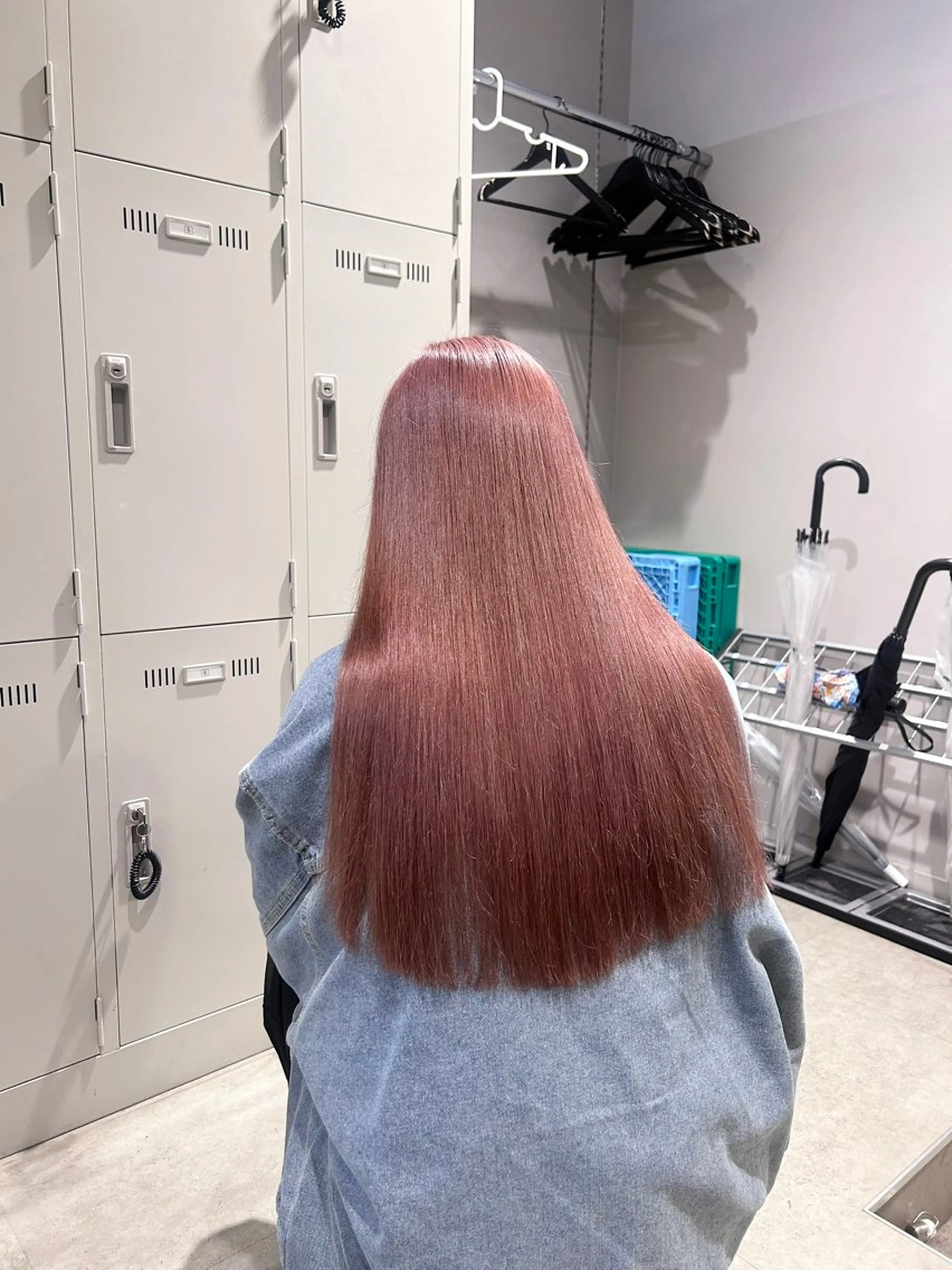 カラー ヘアカラー トリートメント 透明感ベージュ🤎 ナチュラルレイヤーのヘアスタイル