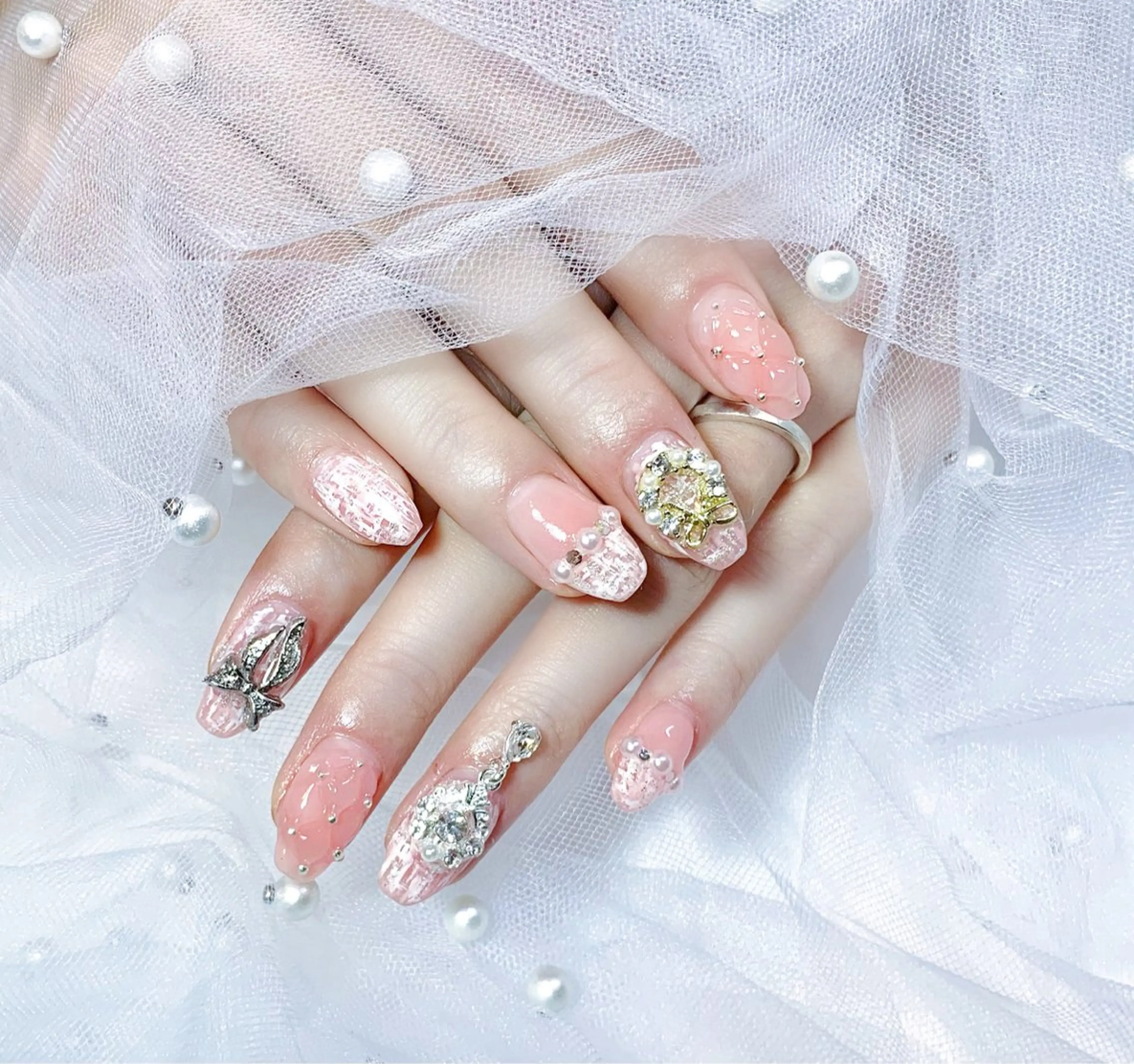 ネイル ワンカラーネイル 冬ネイル クリスマス Chat noir所属・【chatnoir】 MIYUのネイルデザイン