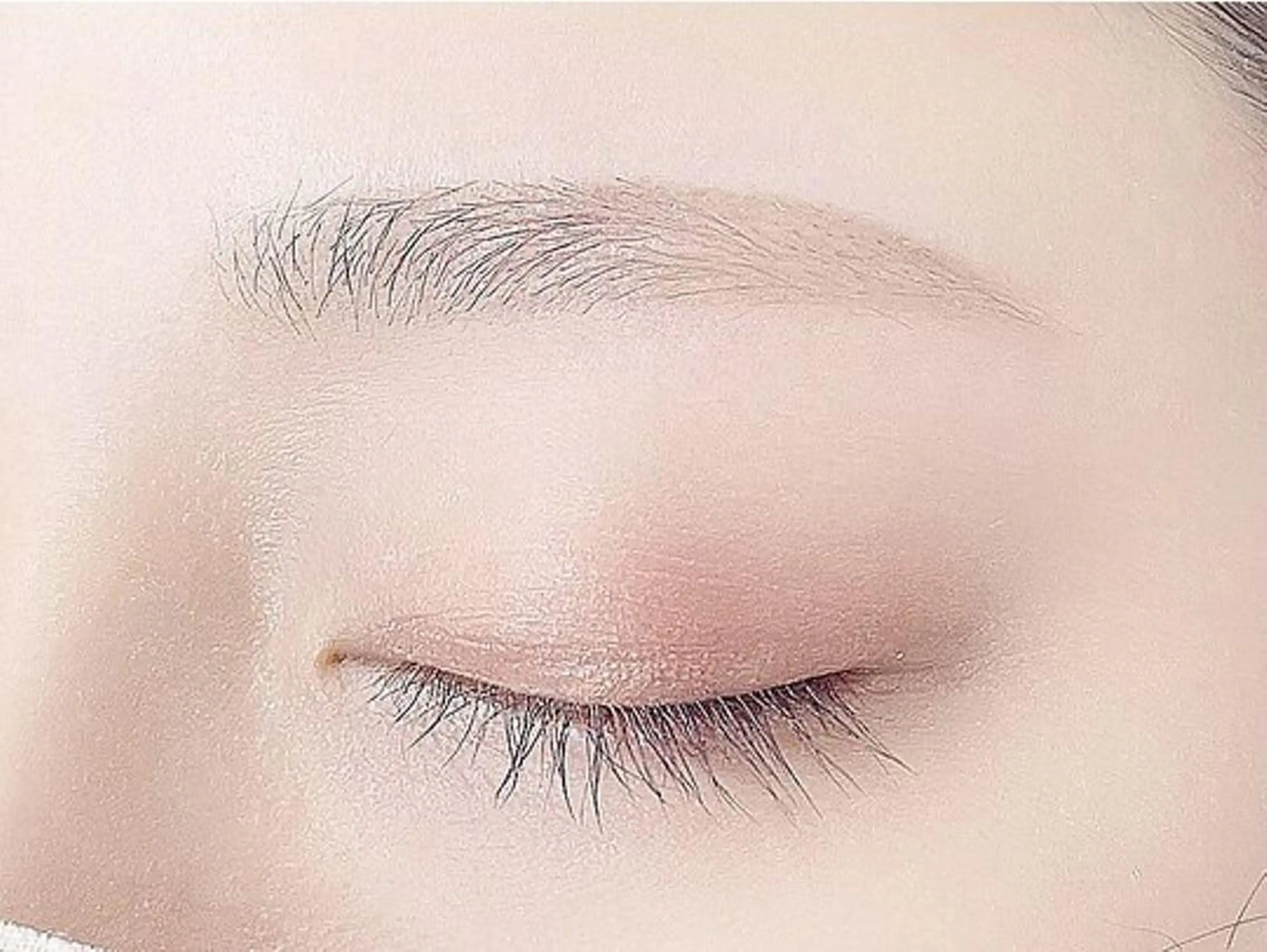 アイブロウ 眉カラー ハリウッドブロウリフト メンズアイブロウ 眉毛ワックス脱毛 アイブロウサロン i’m池袋研修所のマツエク・マツパデザイン