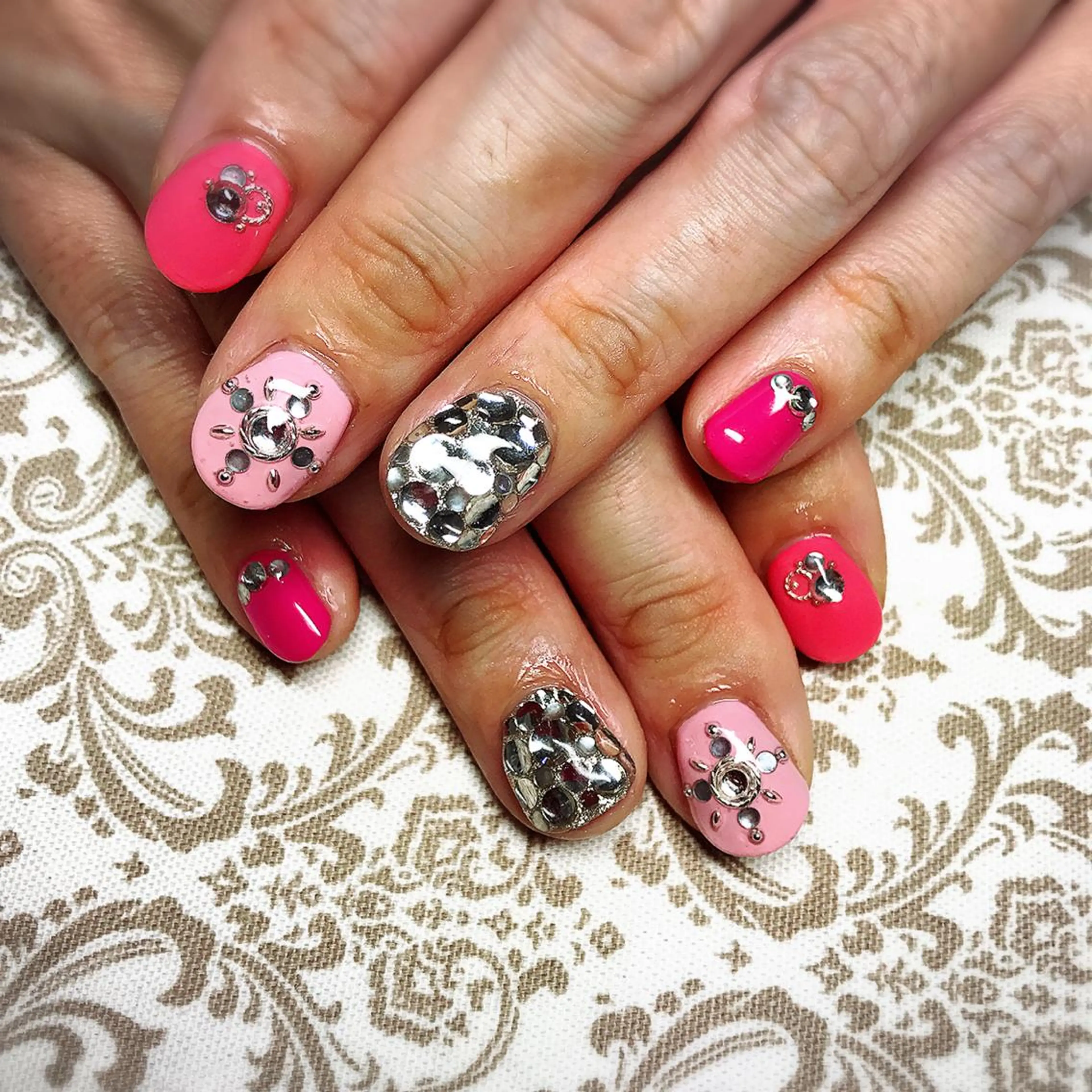 ネイル ピンク COCO +のエステ・リラクイメージ