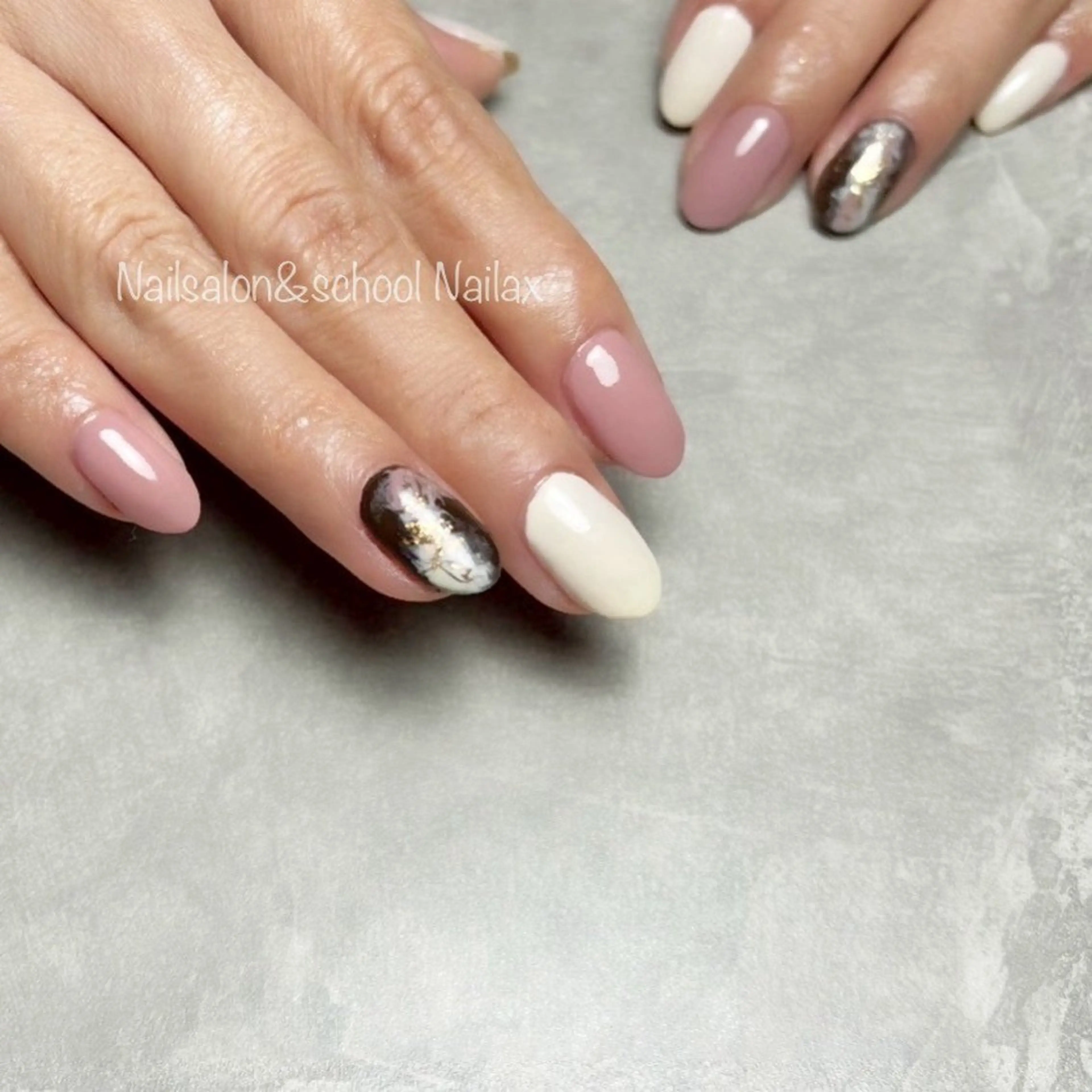 ネイル アートネイル ニュアンスネイル バレンタイン 冬ネイル nailax Makiのネイルデザイン