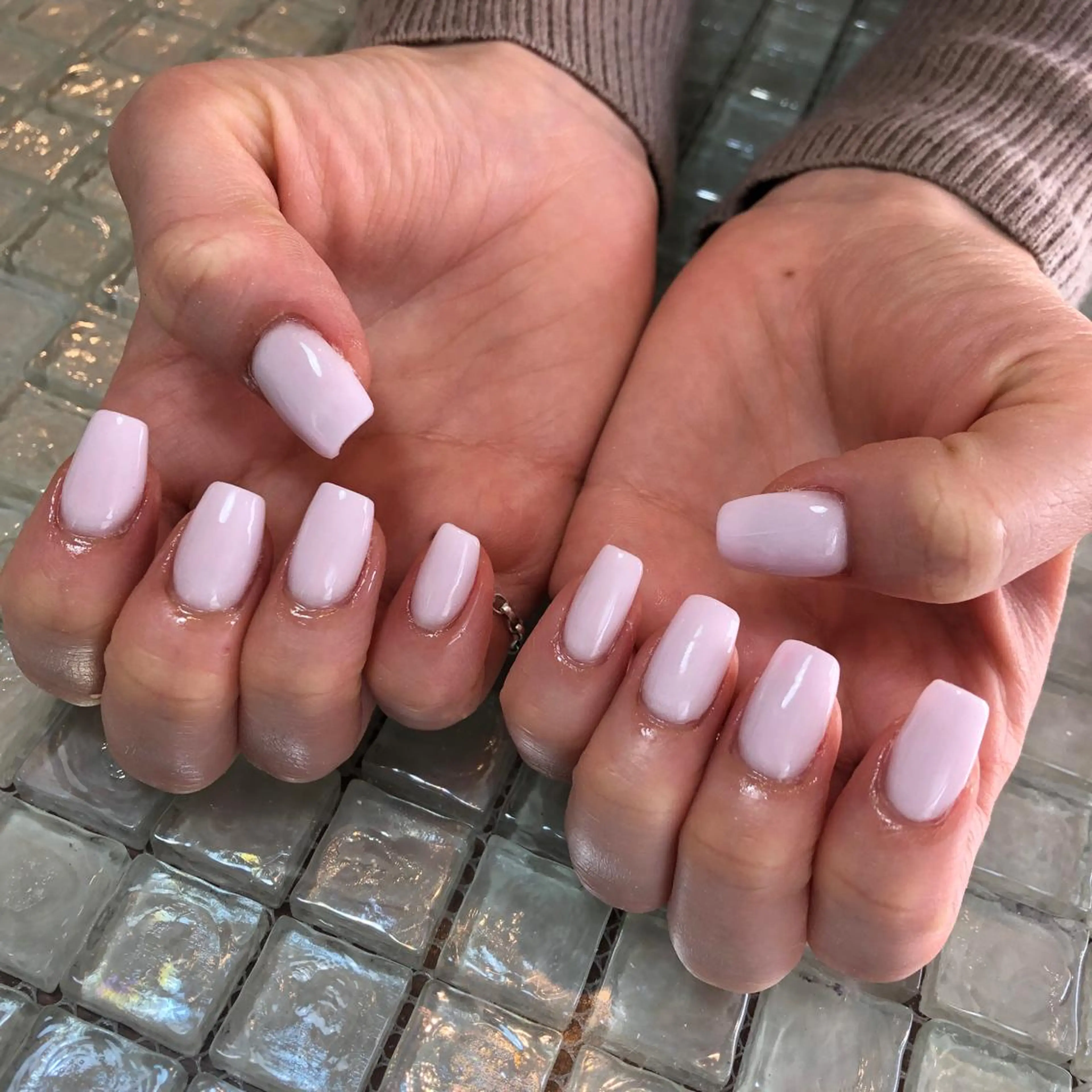 ネイル ワンカラーネイル ピンク スカルプネイル ホワイト ハンドネイル 工藤 理恵のネイルデザイン