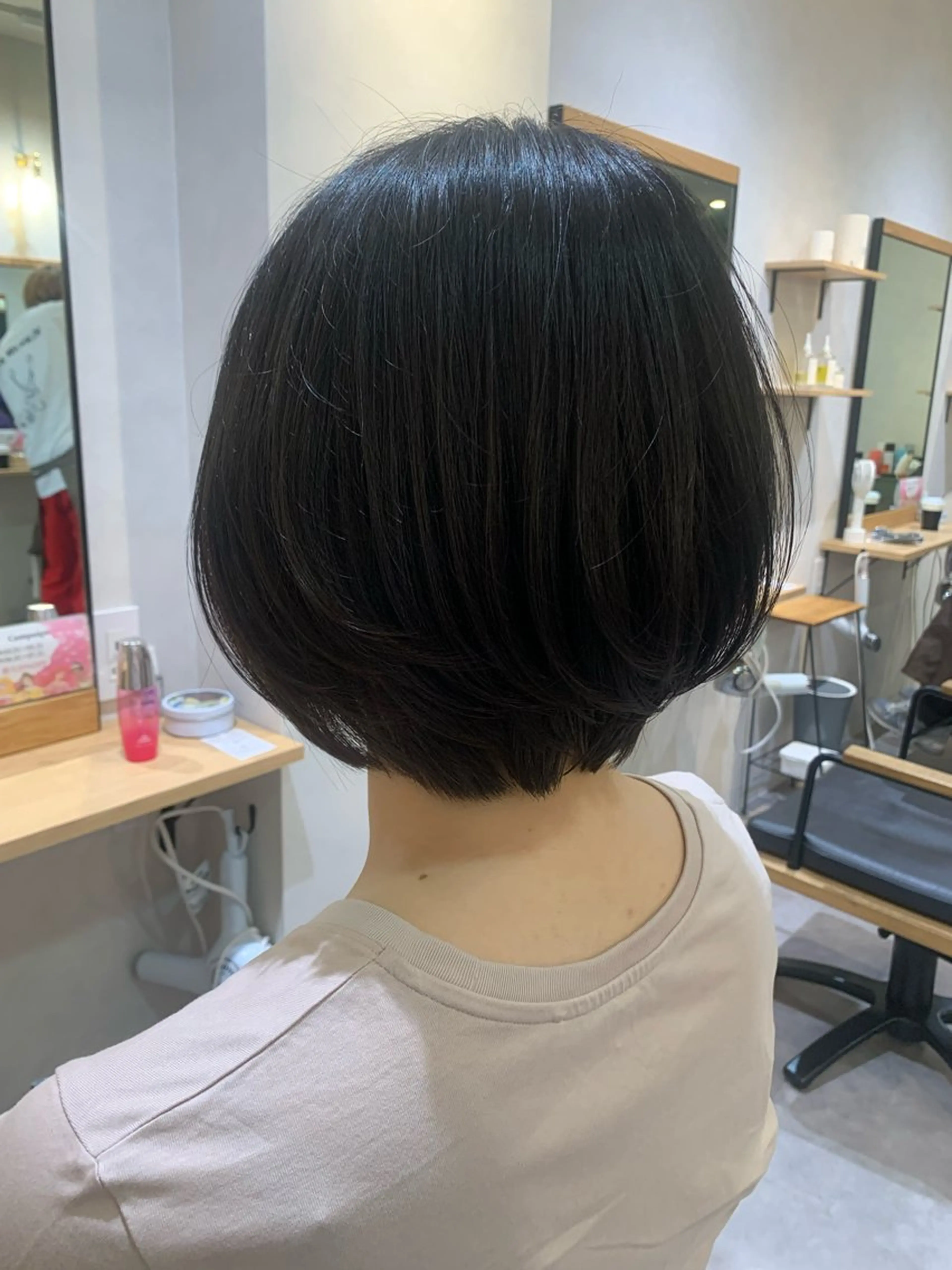 ショート 飯塚 朋代のヘアスタイル