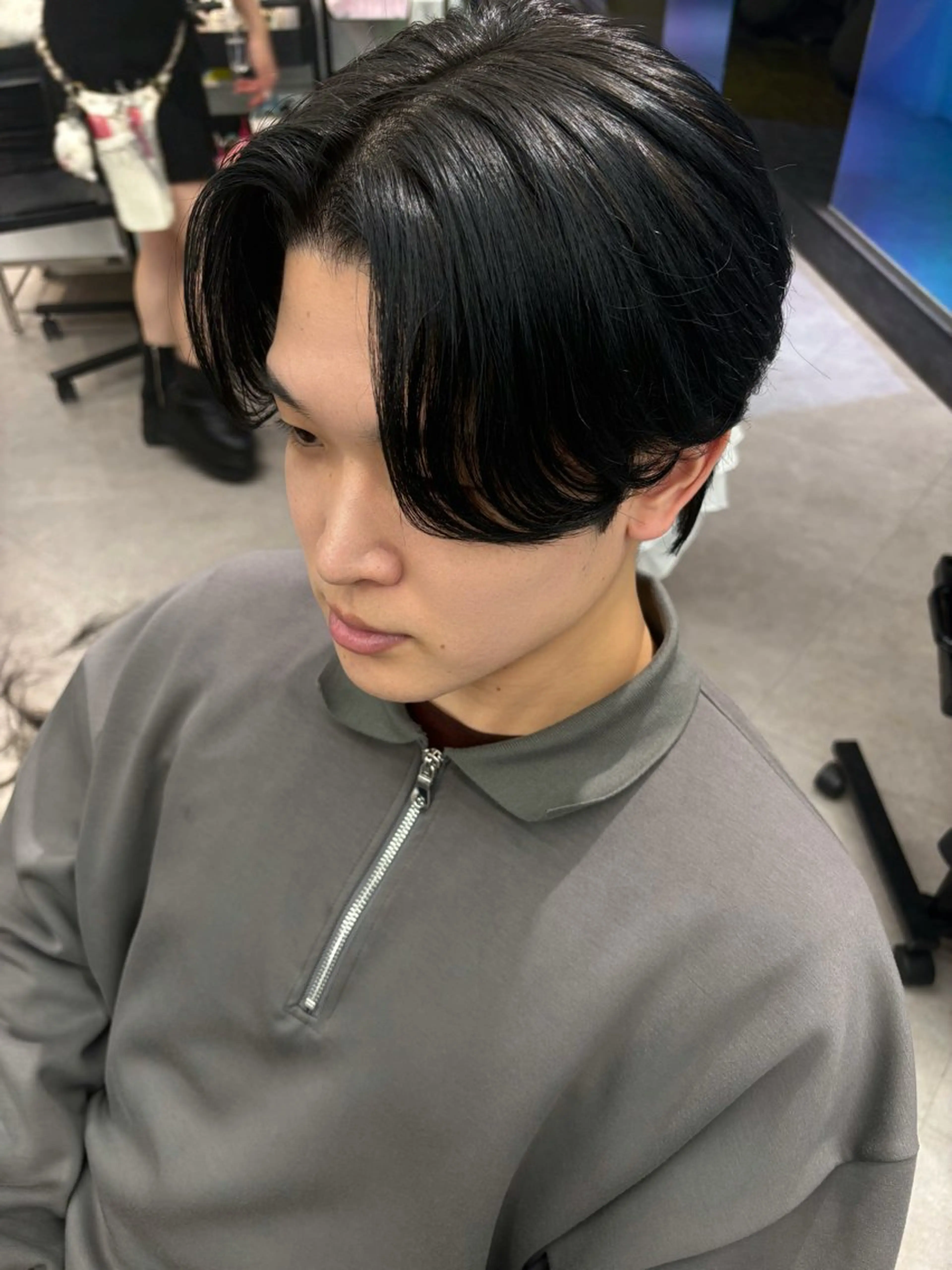 メンズ センターパート メンズ韓国風 ‎しゅり🇰🇷 日韓MIXメンズヘアのヘアスタイル