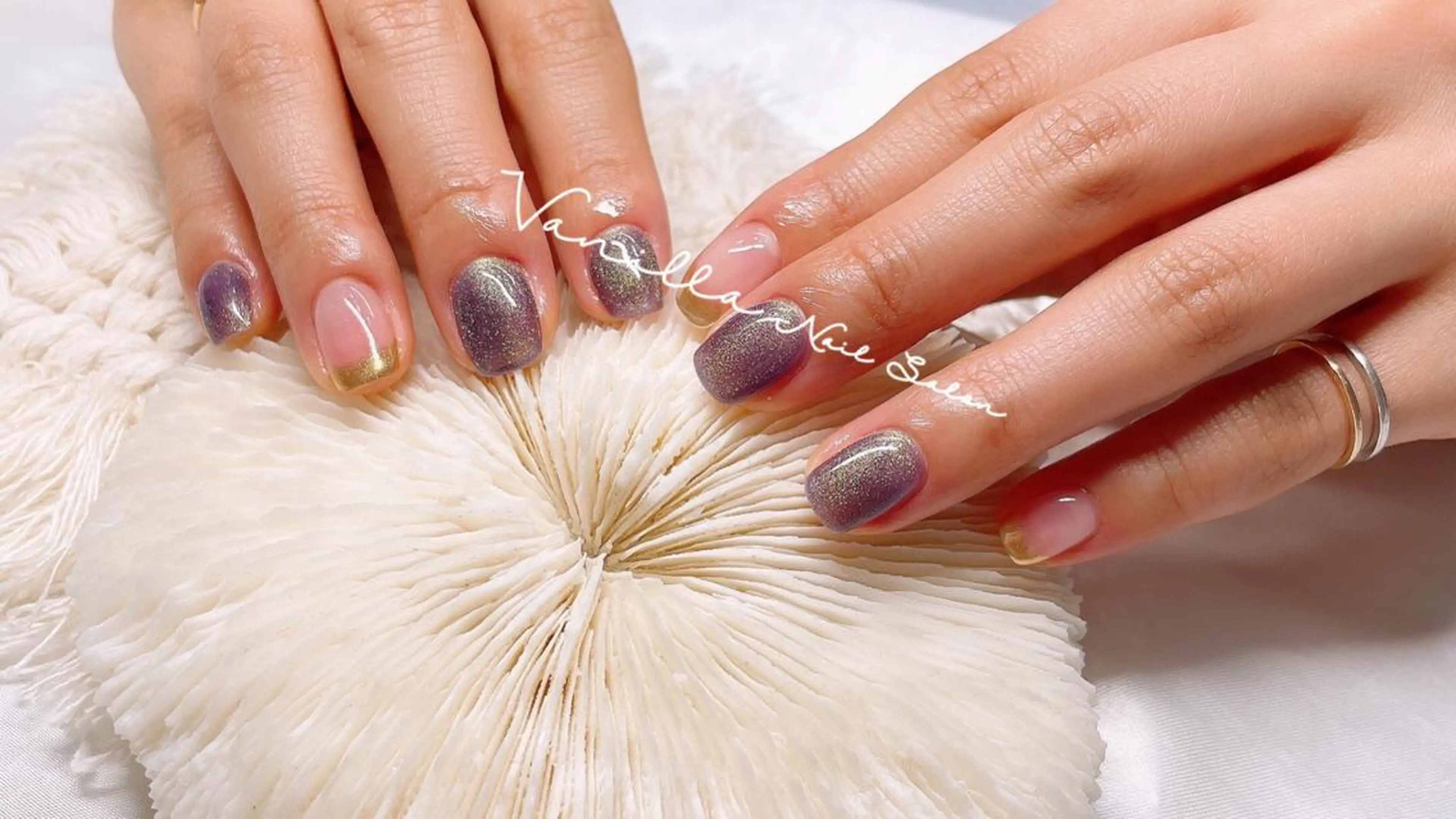 ネイル マグネットネイル ミラーネイル Vanilla nail salonのネイルデザイン