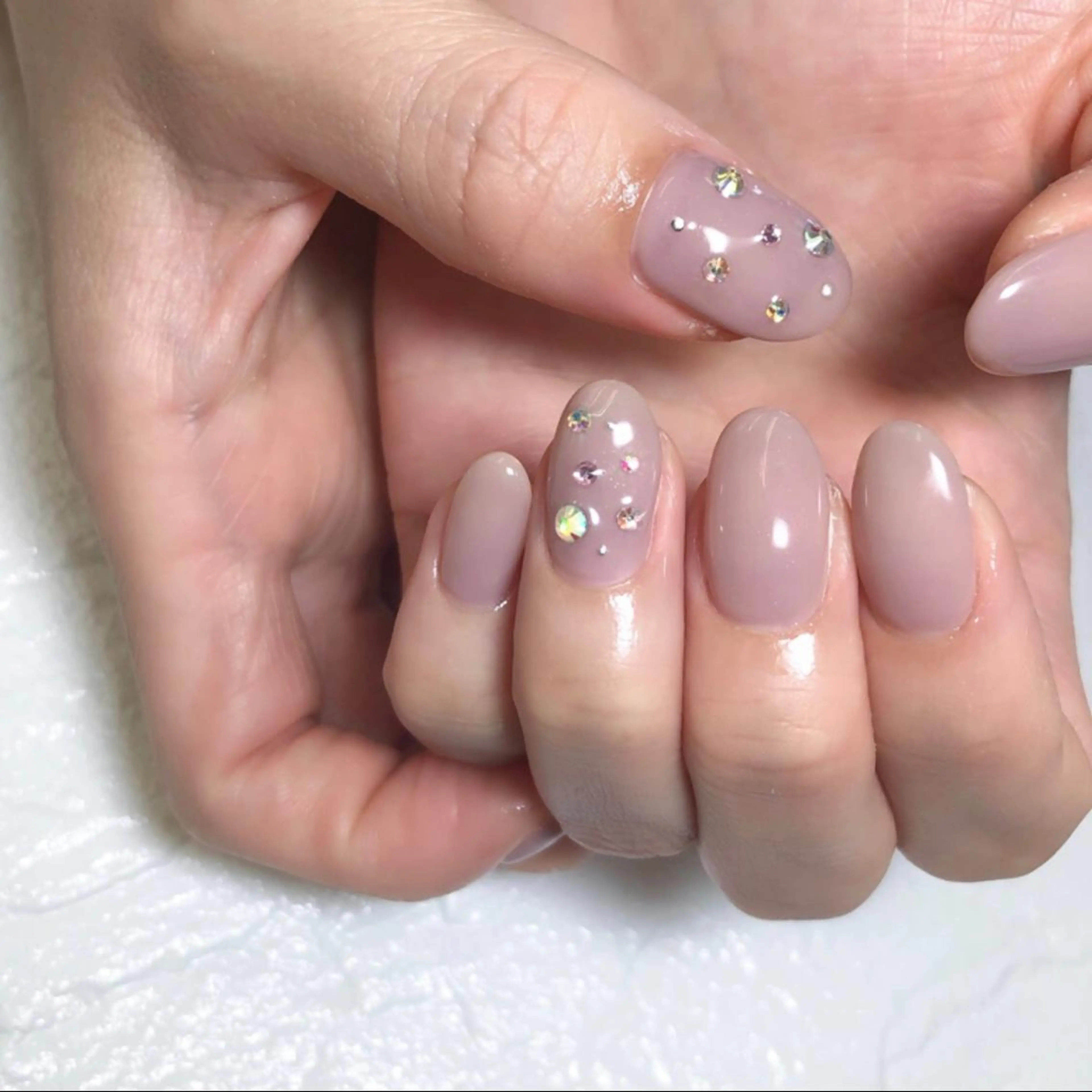 ネイル ピンク ピンクベージュ ストーンネイル nail 1997のネイルデザイン