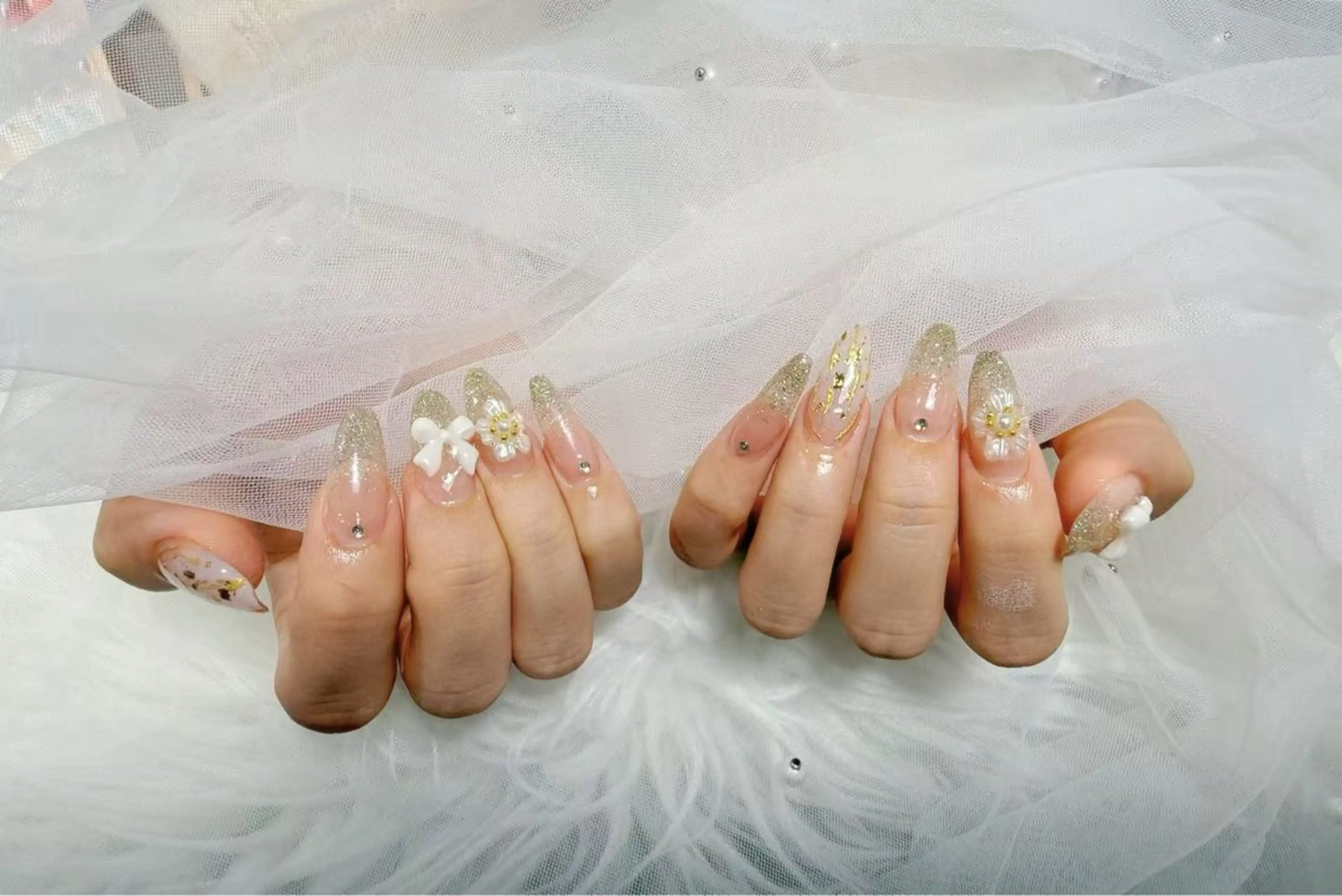 ネイル ハンドネイル 🌈 Laule'aのネイルデザイン