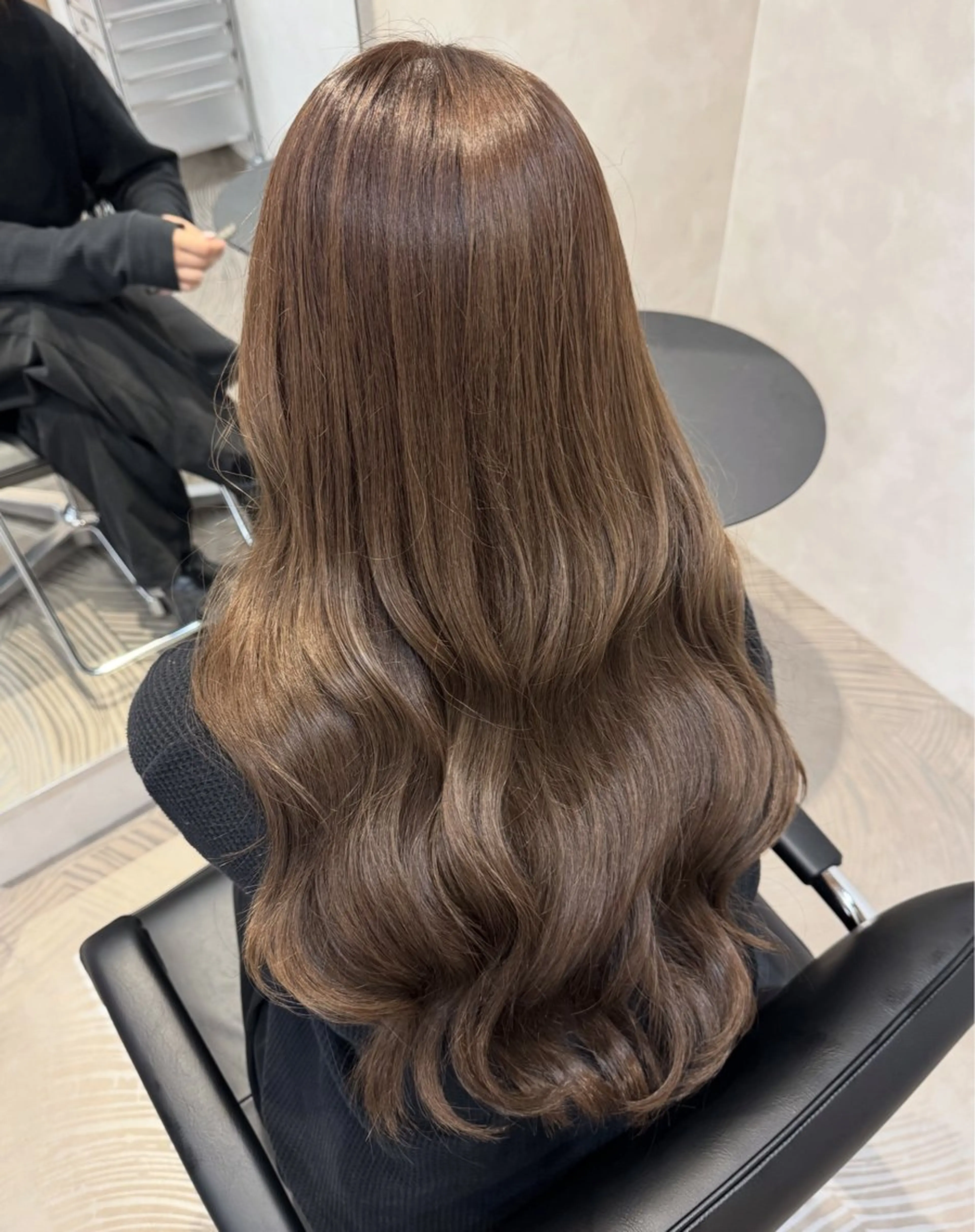 ロング カラー 透明感カラー ヘアカラー トリートメント 韓国風🇰🇷レイヤ ーKEI🇰🇷のヘアスタイル