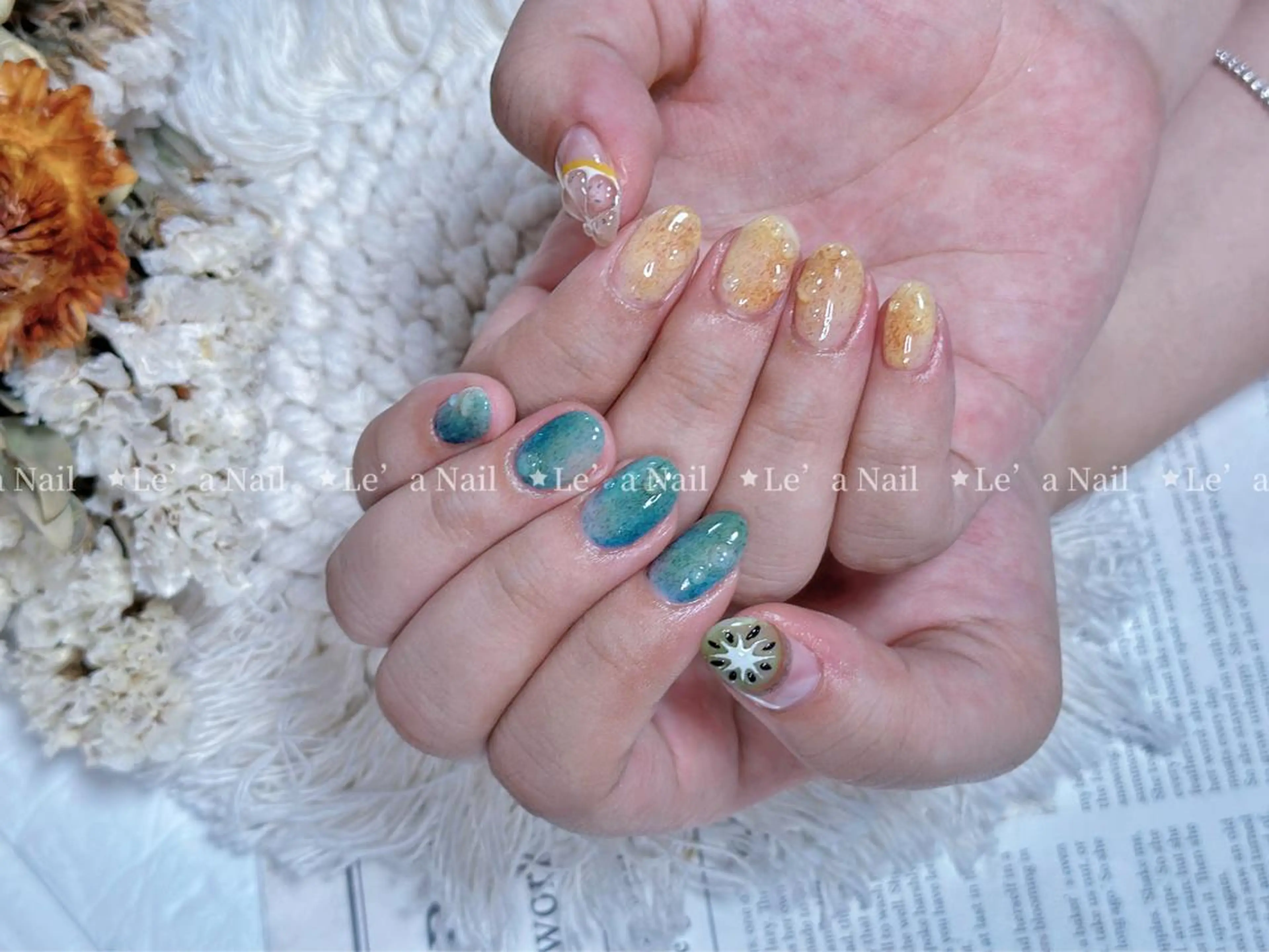 ショート カラー ネイル Le’a NailSalonのネイルデザイン