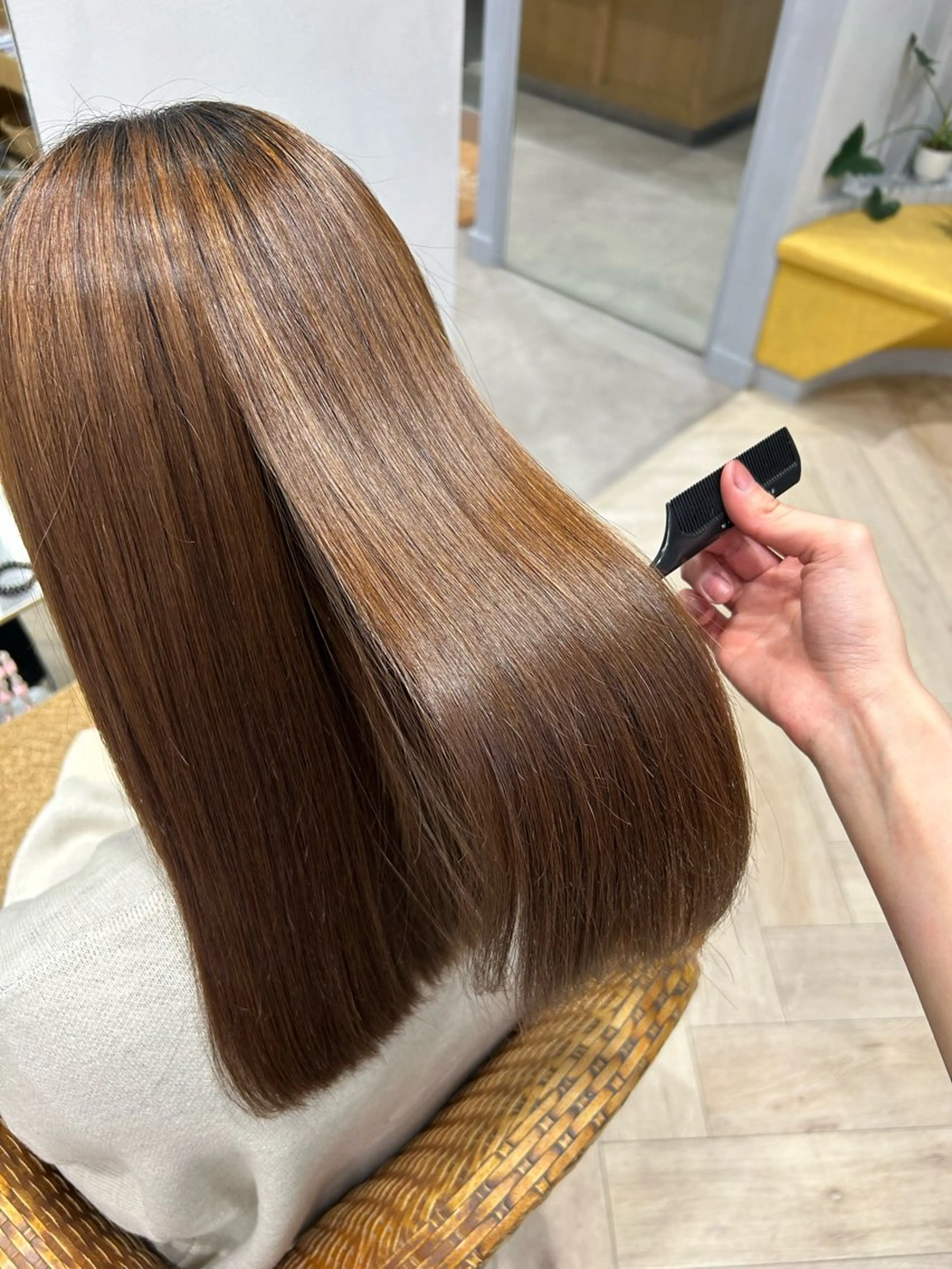セミロング 縮毛矯正 柴田 千春のヘアスタイル