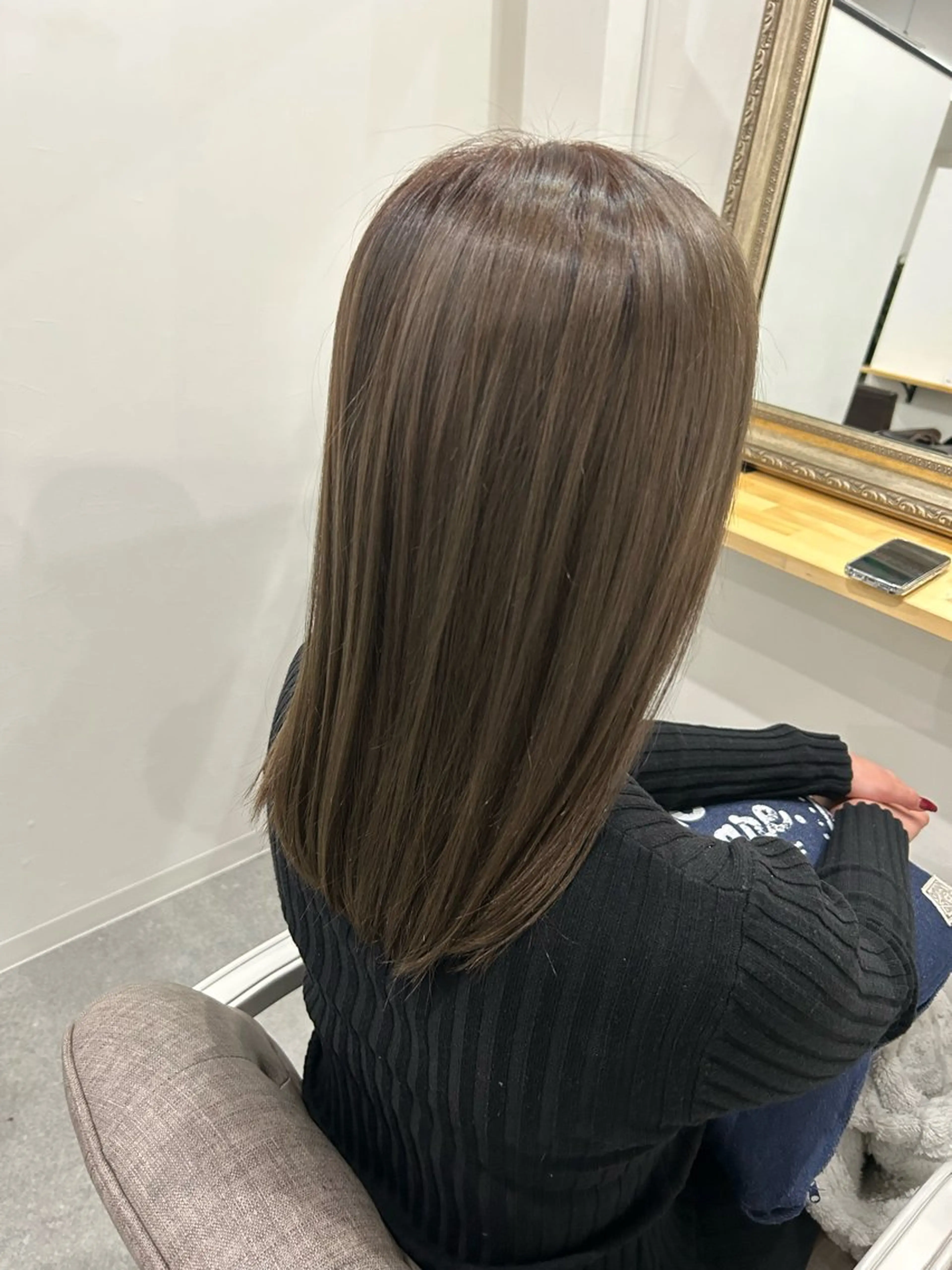 カラー 稲井 裕美のヘアスタイル