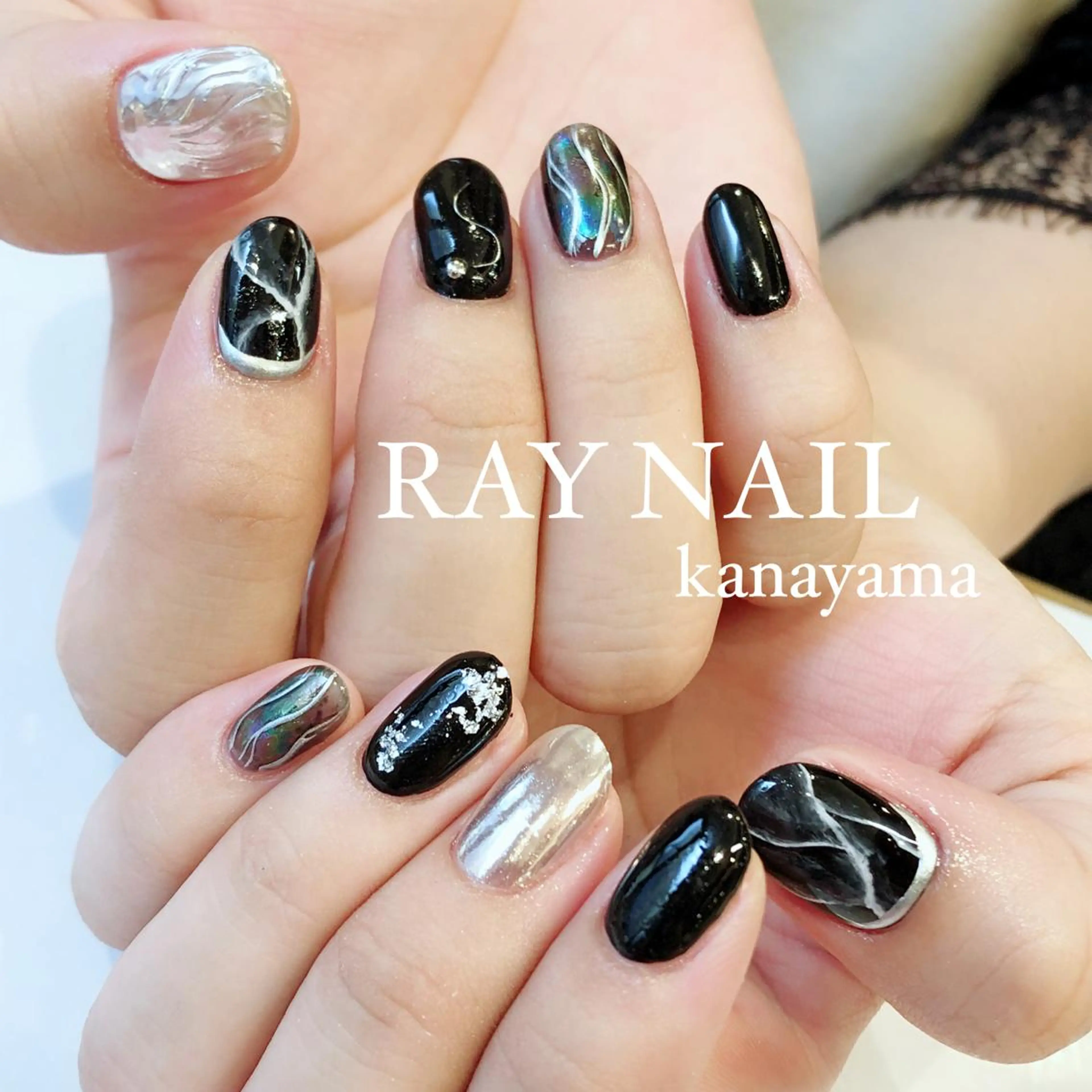 ネイル シルバー Arowa 伊田のネイルデザイン