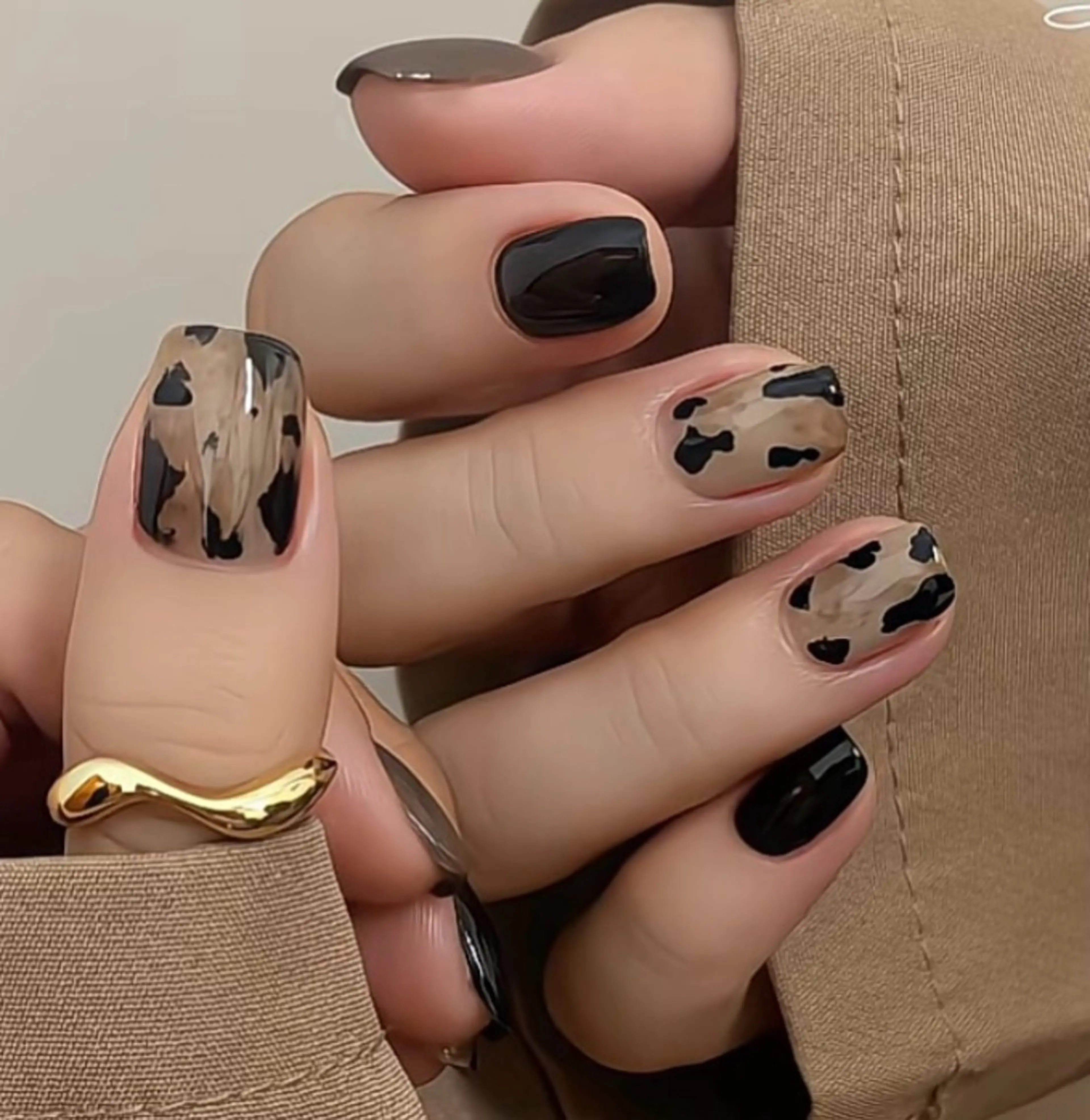 ネイル オーロラネイル べっ甲ネイル ブルー チークネイル フットネイル ハンドネイル ハンドケア For you. Nail Salonのネイルデザイン