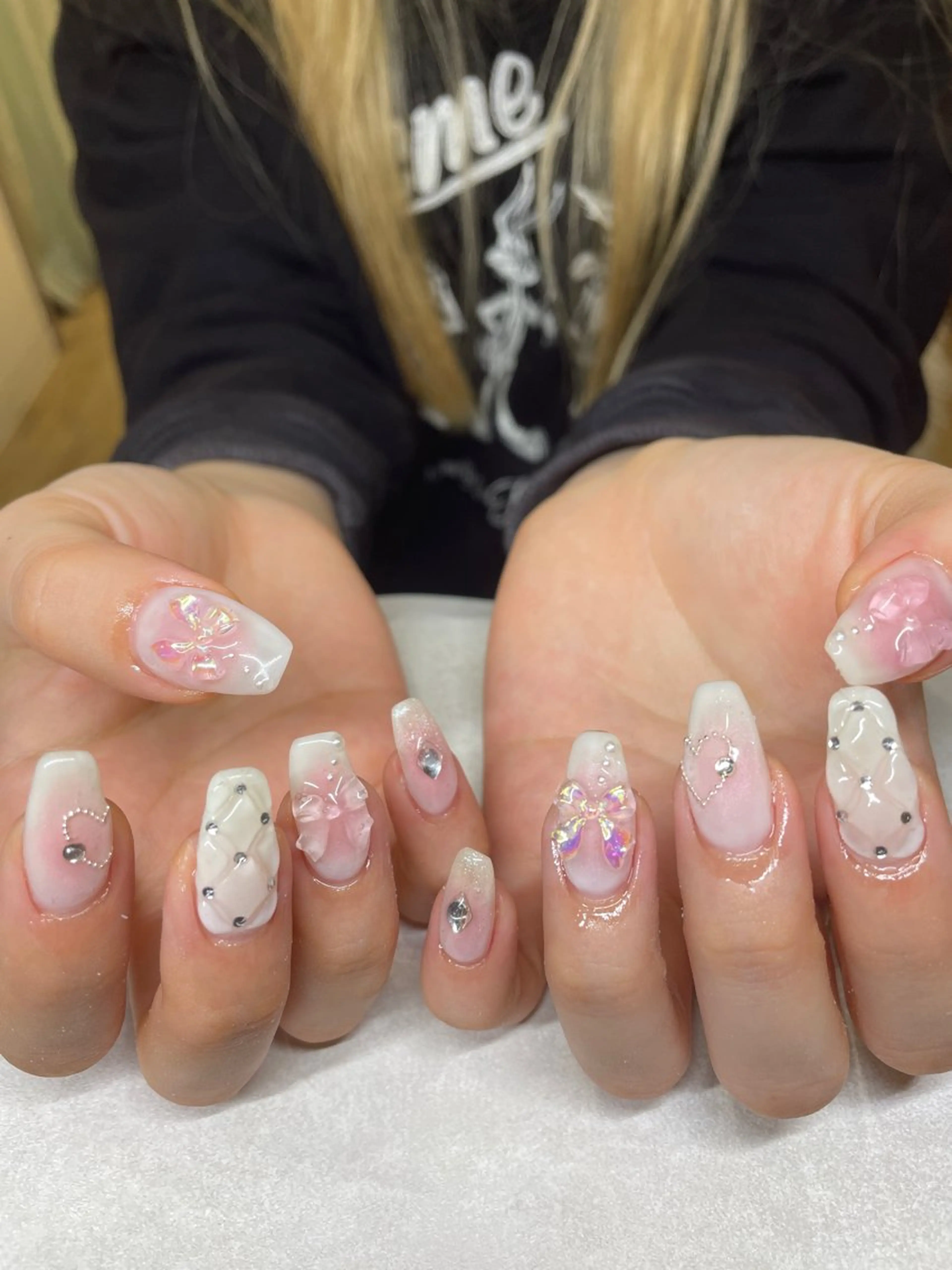 ネイル ハンドネイル 楢本 彩耶のネイルデザイン