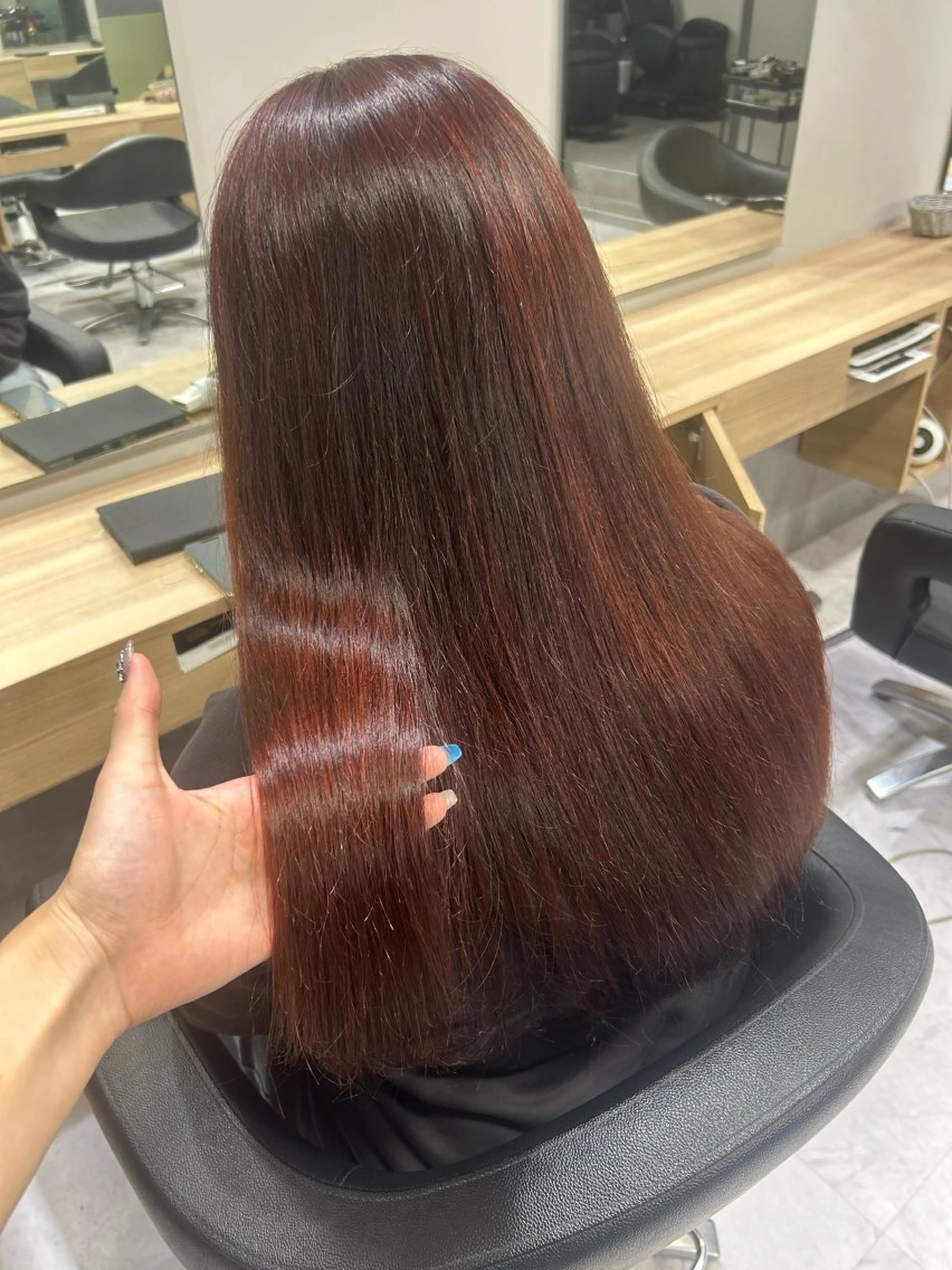 ロング カラー ブリーチ ボルドーカラー ブリーチなしカラー ヘアカラー トリートメント RIKA/ 大宮のヘアスタイル