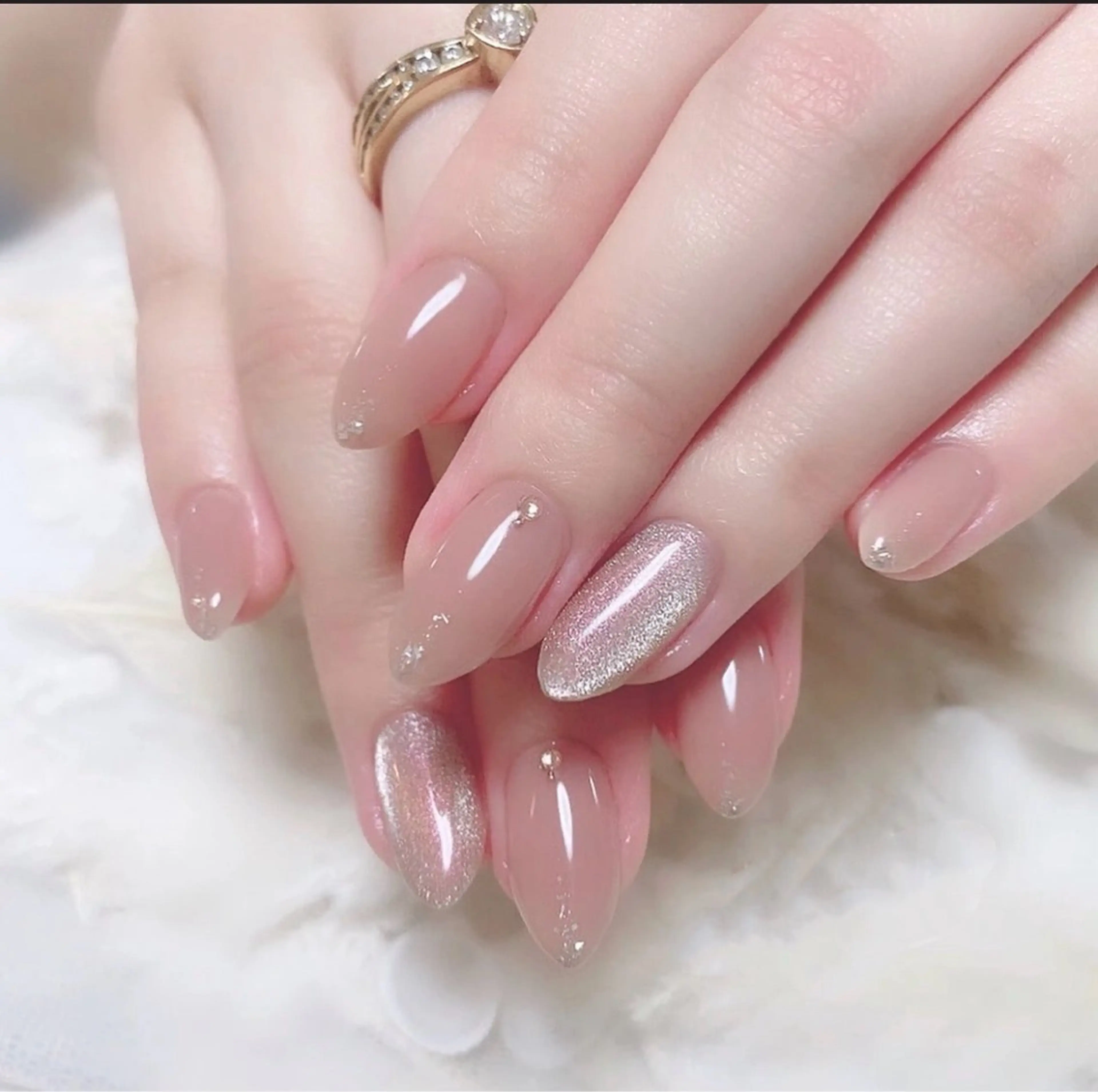 ネイル ハンドネイル ネイルサロンAiri 長さ出し·シンプルのネイルデザイン