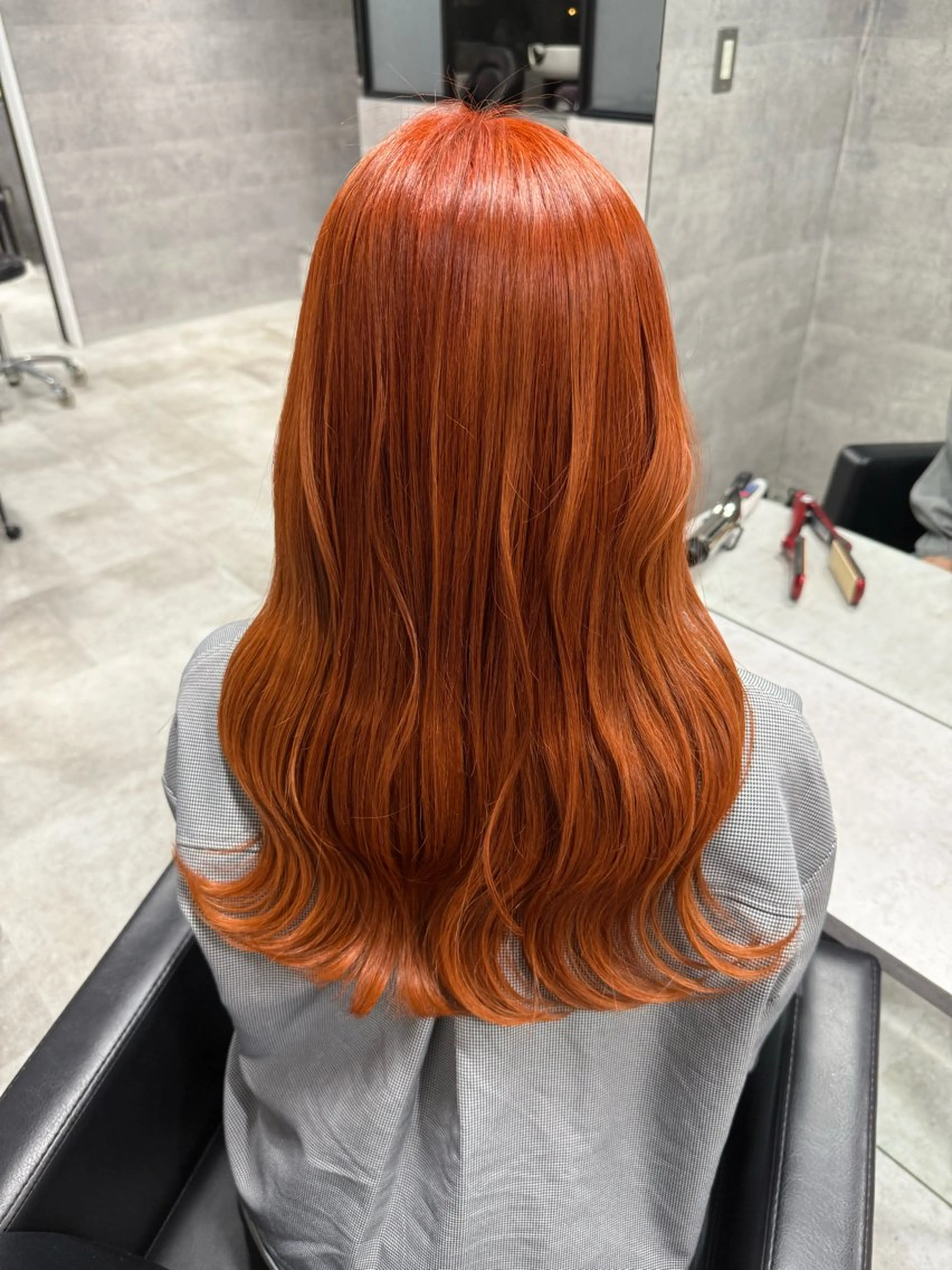 ロング カラー ヘアアレンジ HOHOMI （ほほみ）のヘアスタイル