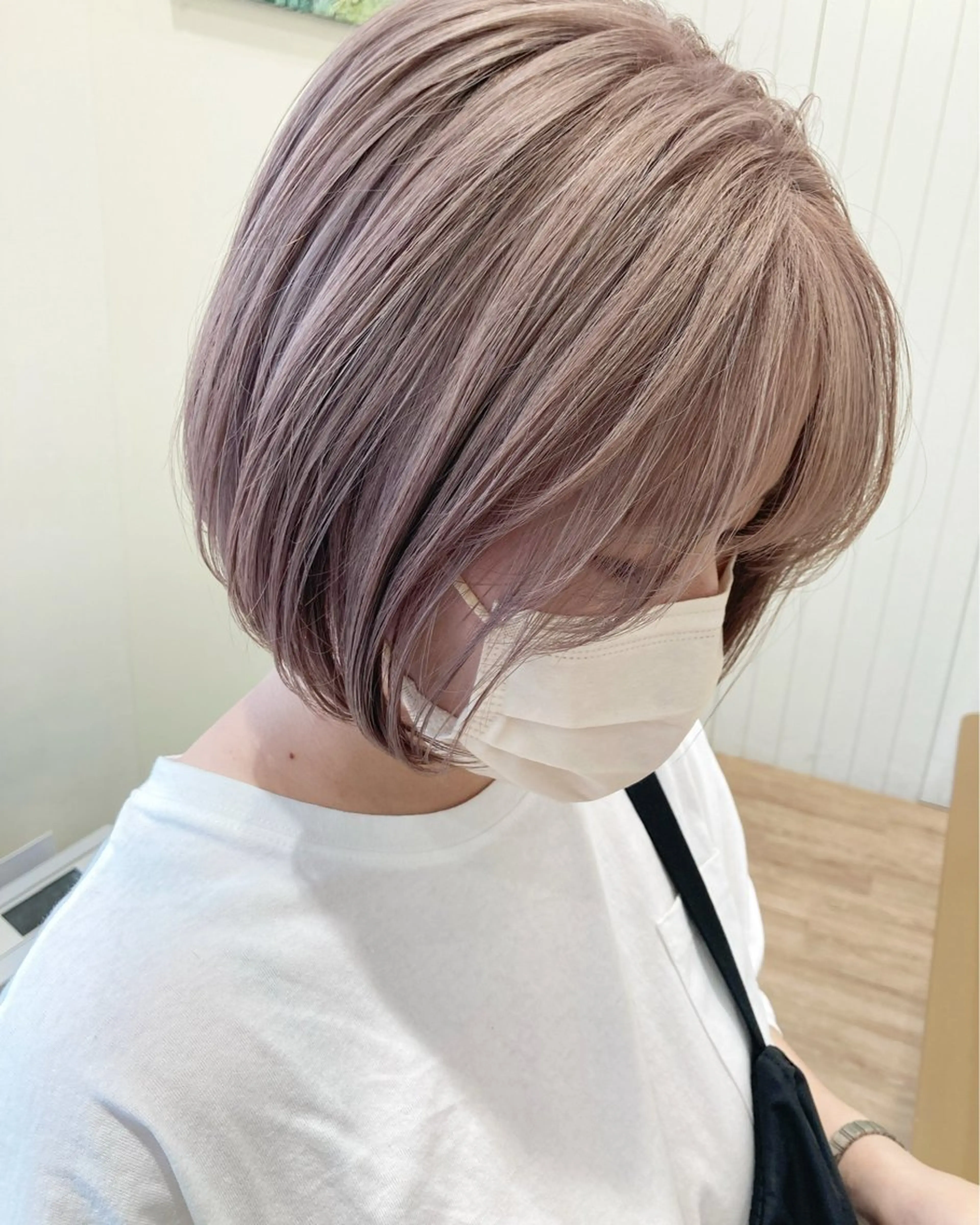 ショート ヘアカラー トリートメント ケアブリーチ 坪井佑樹のヘアスタイル