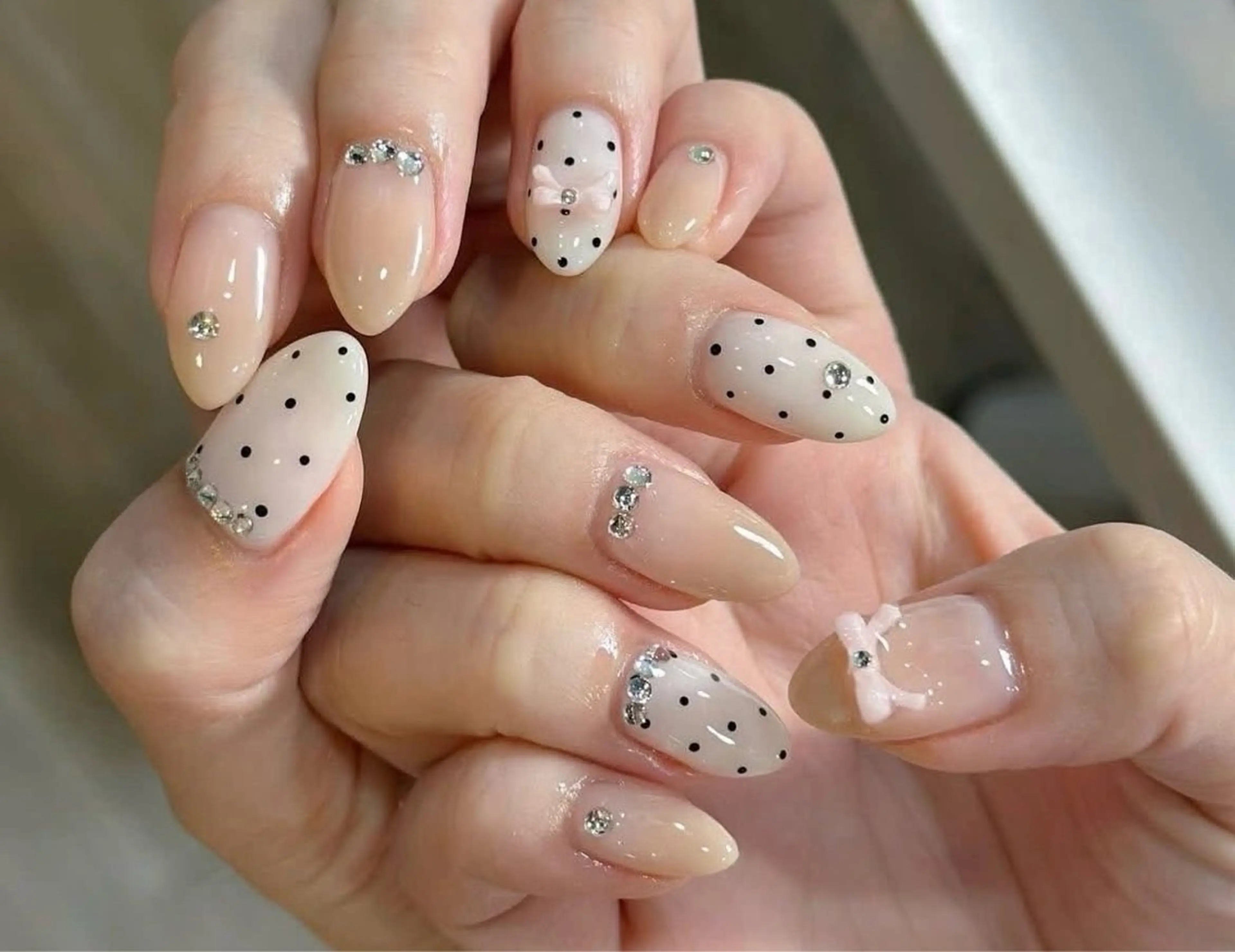 ネイル グラデーション 氷ネイル・うるうるネイル オフィスネイル ワンカラーネイル シンプルネイル Minette nailHuongのネイルデザイン