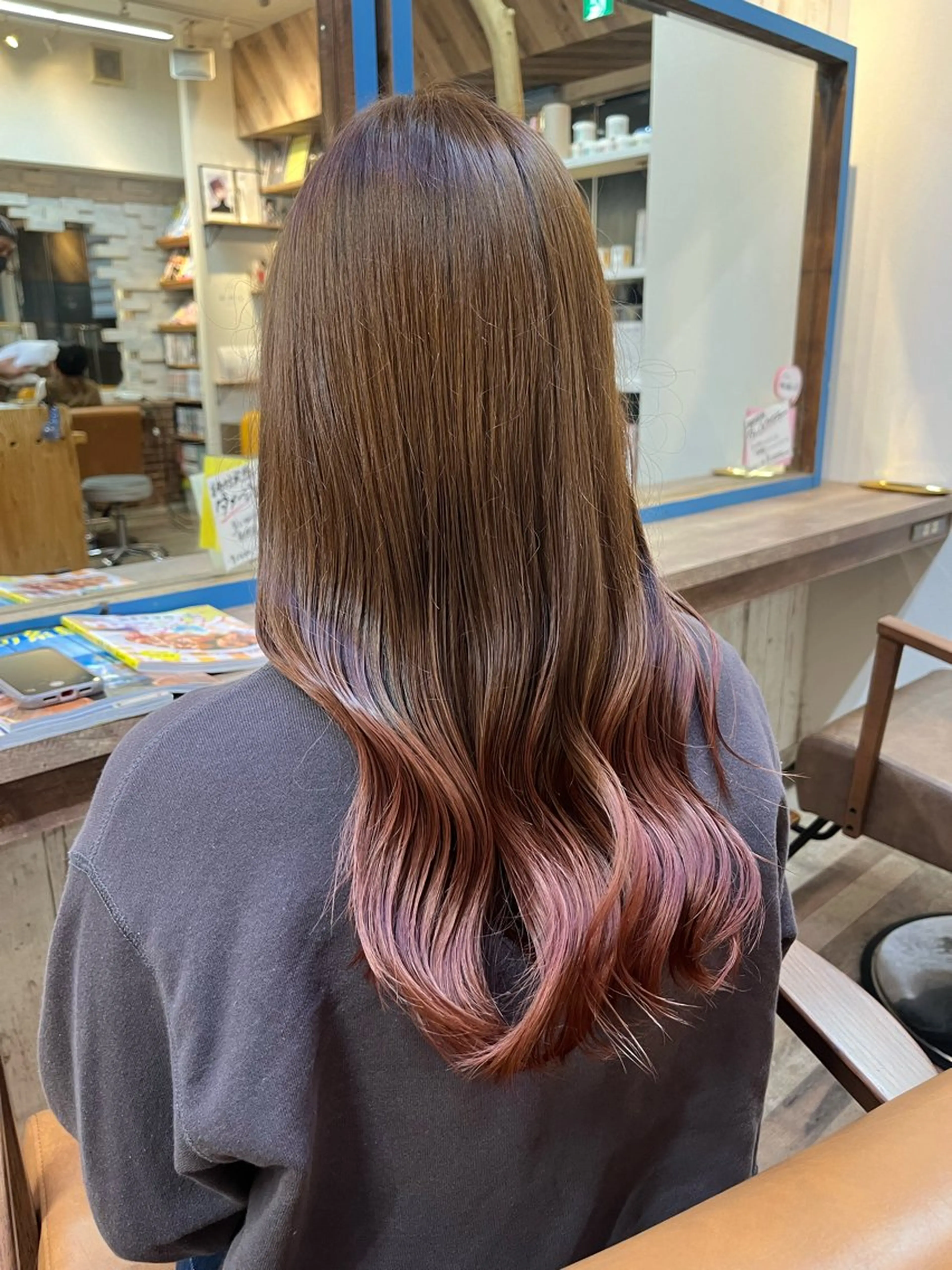 セミロング カラー グラデーションカラー ピンクカラー IMARI /のヘアスタイル