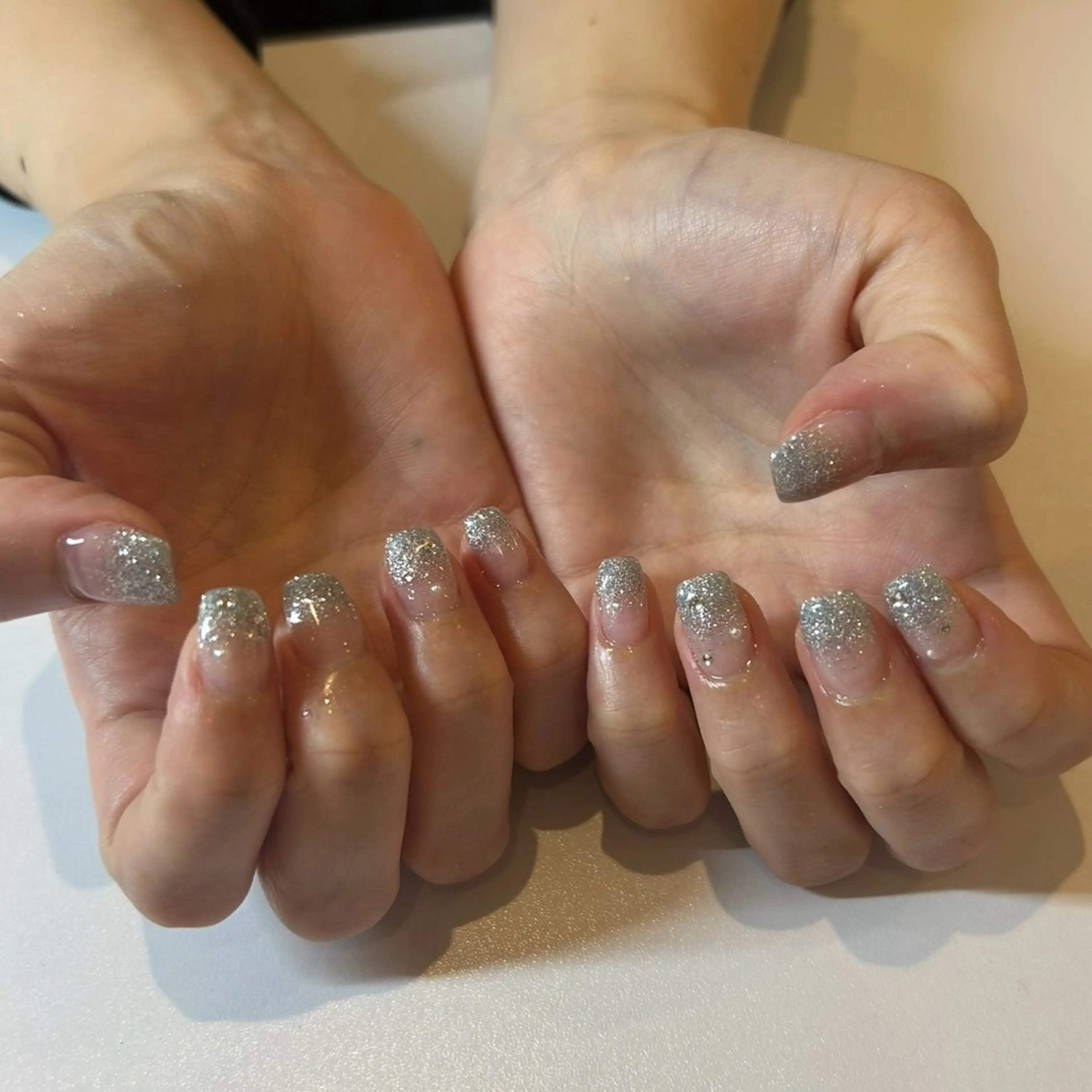 ネイル フラッシュネイル グラデーション REJOUIR本陣 hirayamaのヘアスタイル