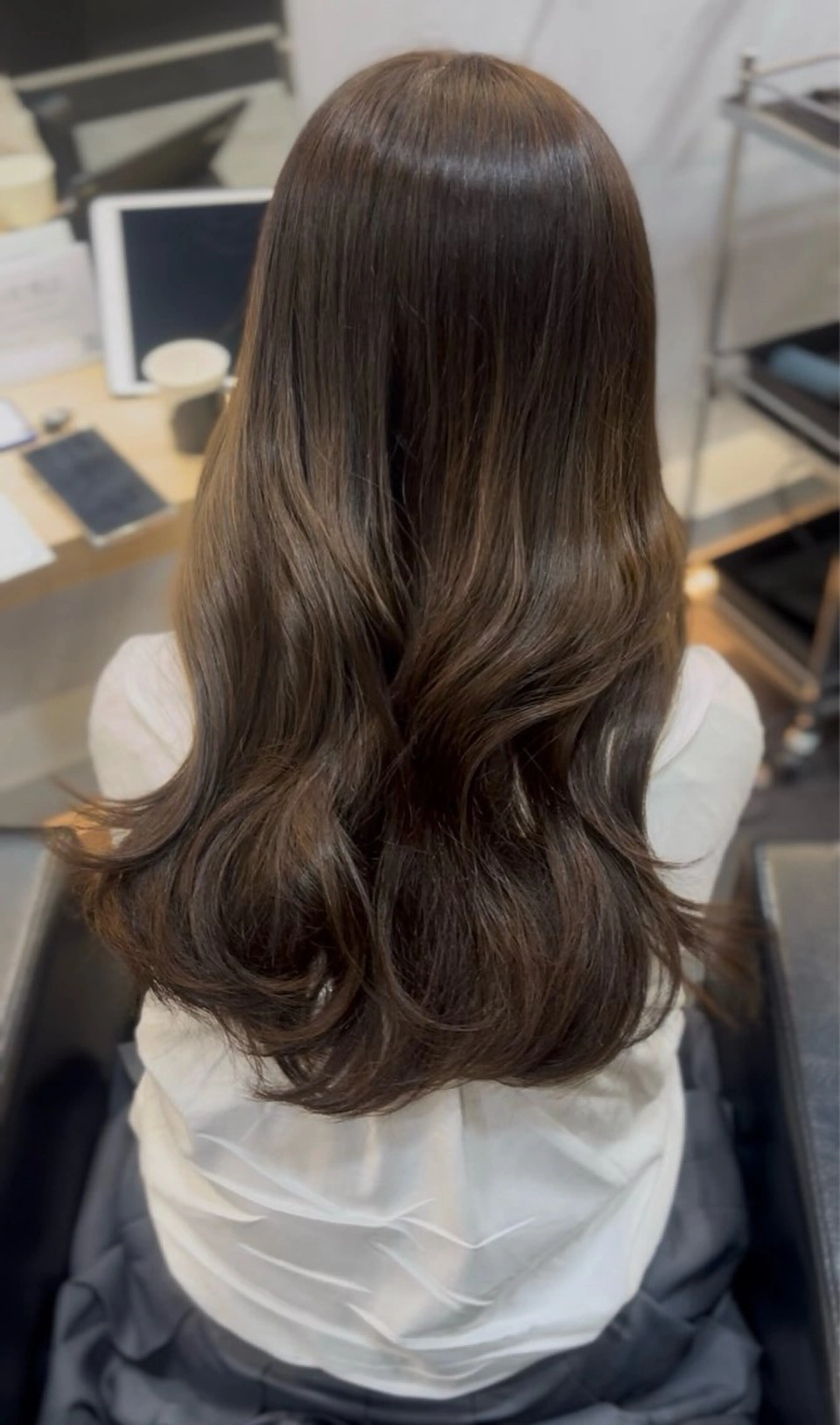 セミロング 菅原 胡桃のヘアスタイル