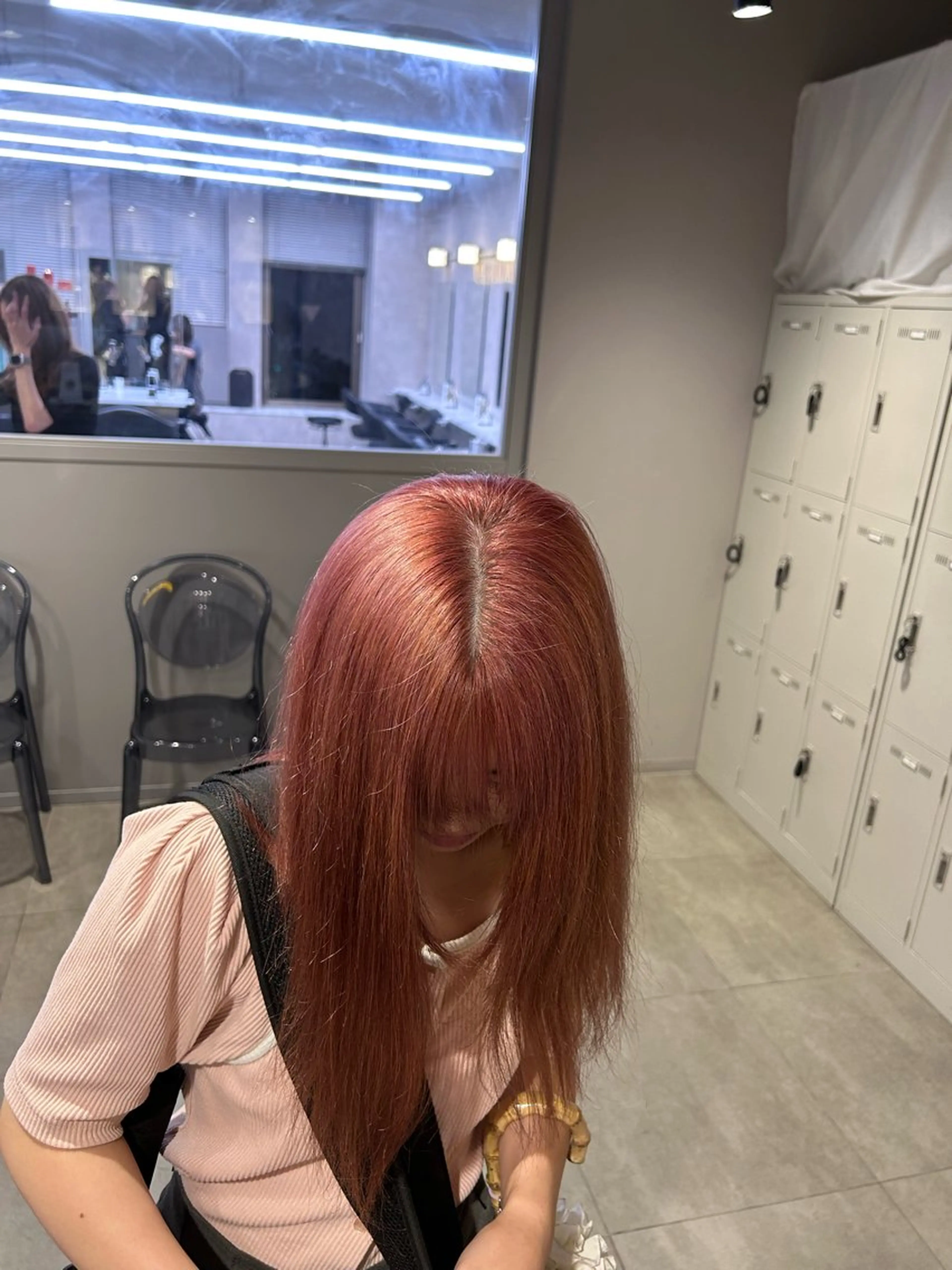 カラー ヘアカラー トリートメント 透明感ベージュ🤎 ナチュラルレイヤーのヘアスタイル