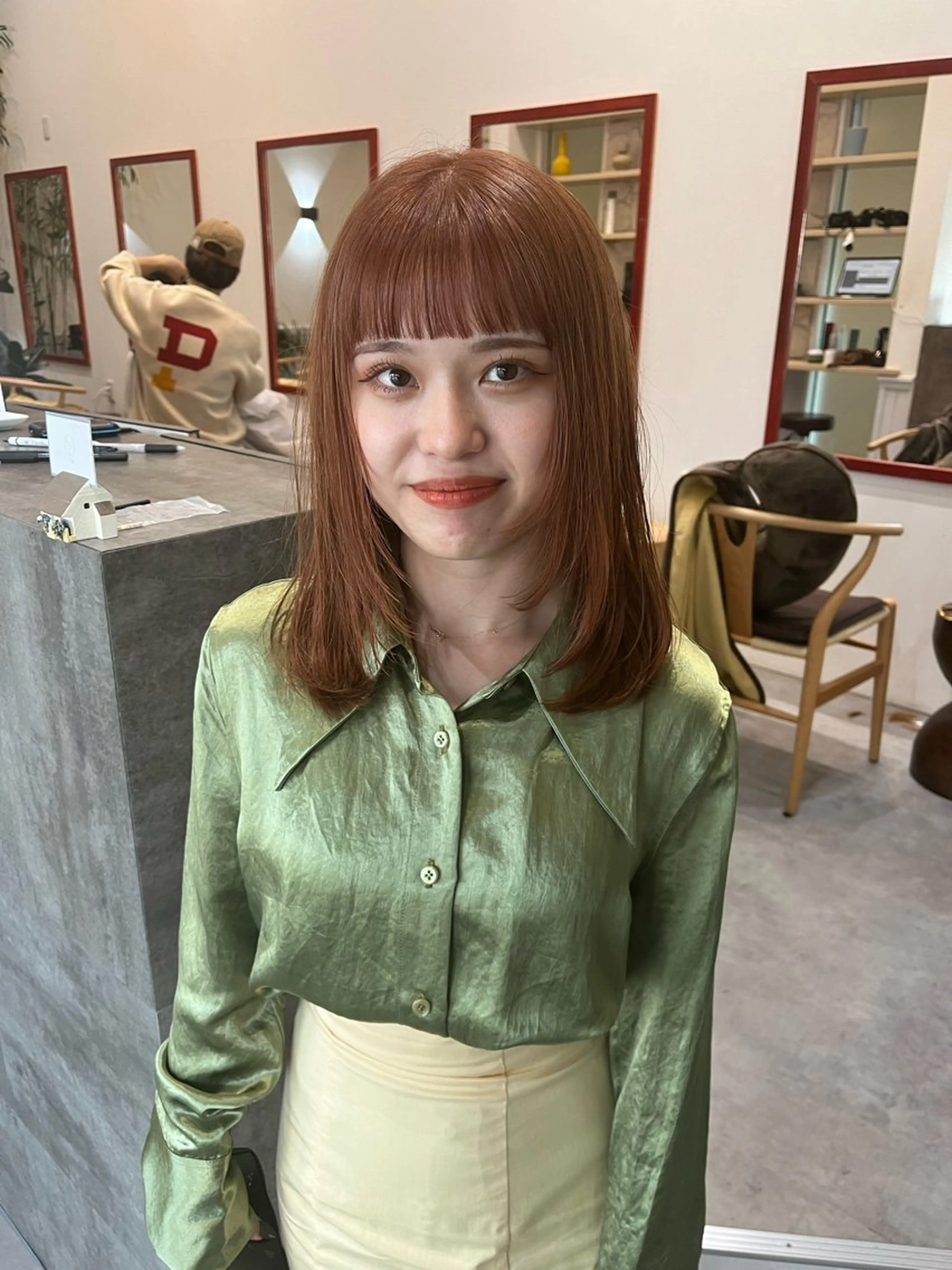 ミディアム ボブ/レイヤー/ ショートcovo代表のヘアスタイル