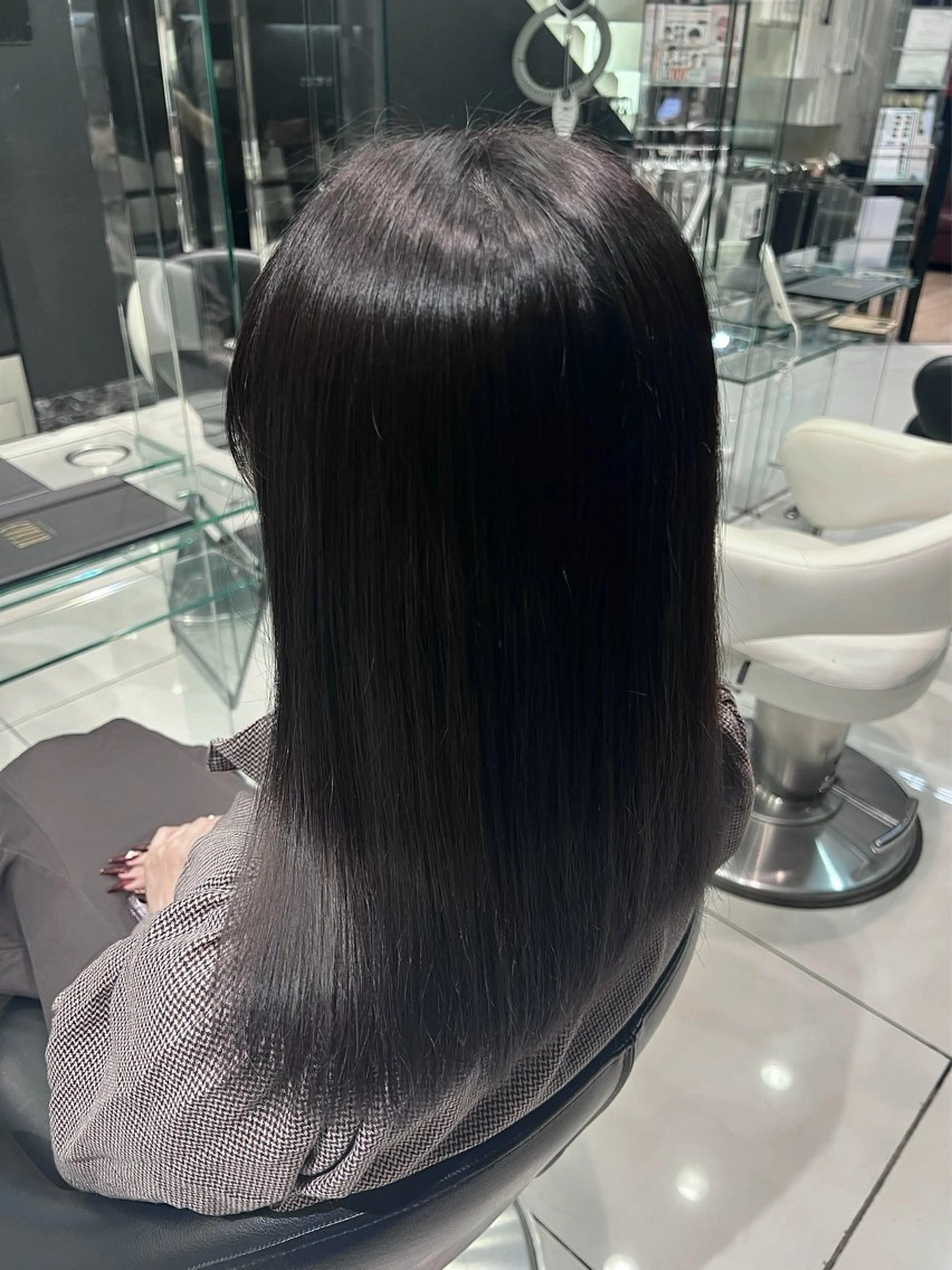 カラー ブリーチ グラデーションカラー ハイライトカラー 松原 梨華のヘアスタイル