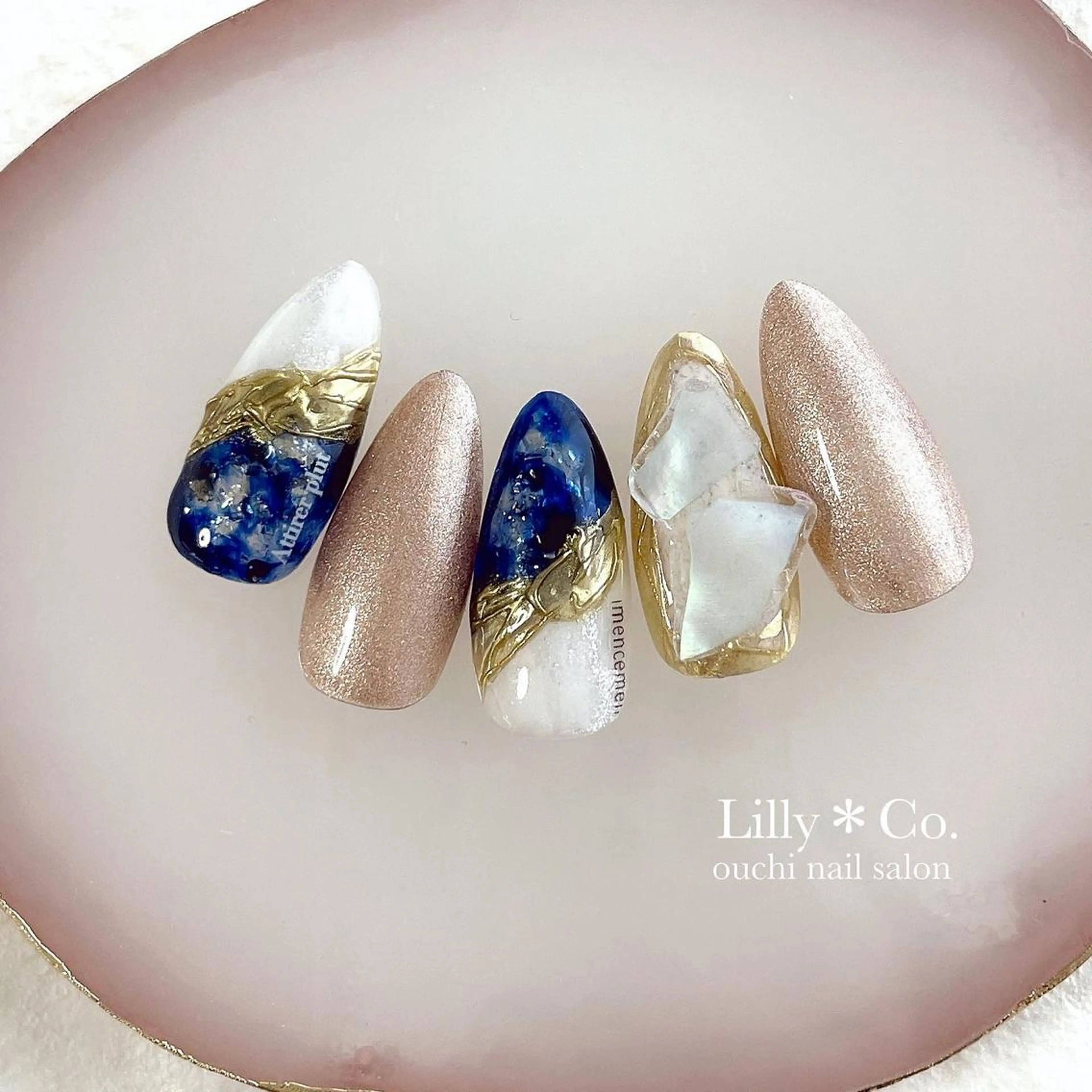 ネイル アートネイル ハンドネイル ハンドケア Lilly Co.のネイルデザイン