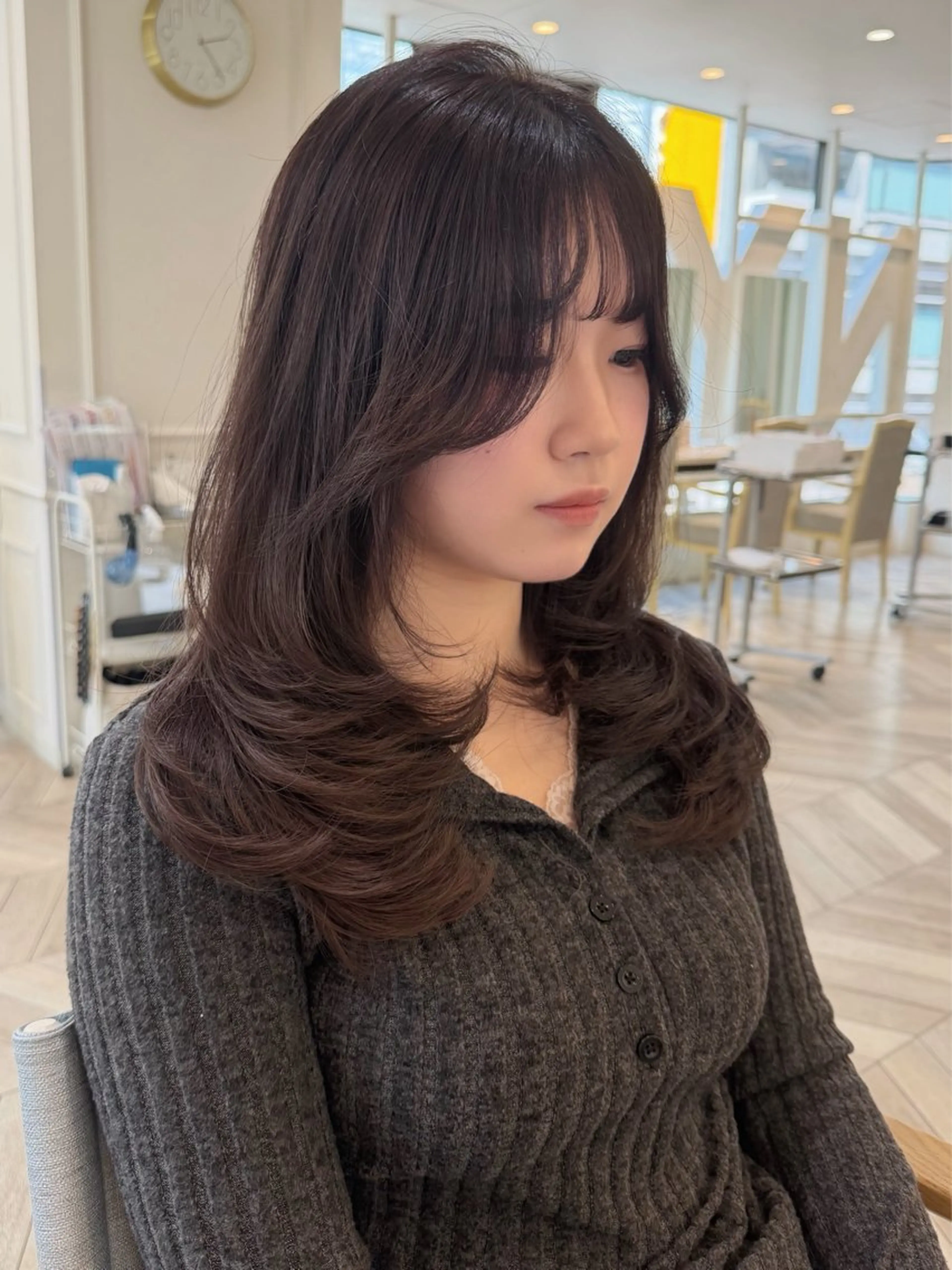 セミロング レイヤーカット 小顔カット トリートメント カット ヘアカラー トリートメント 小顔レイヤー/ ベージュ🤍Rieのヘアスタイル